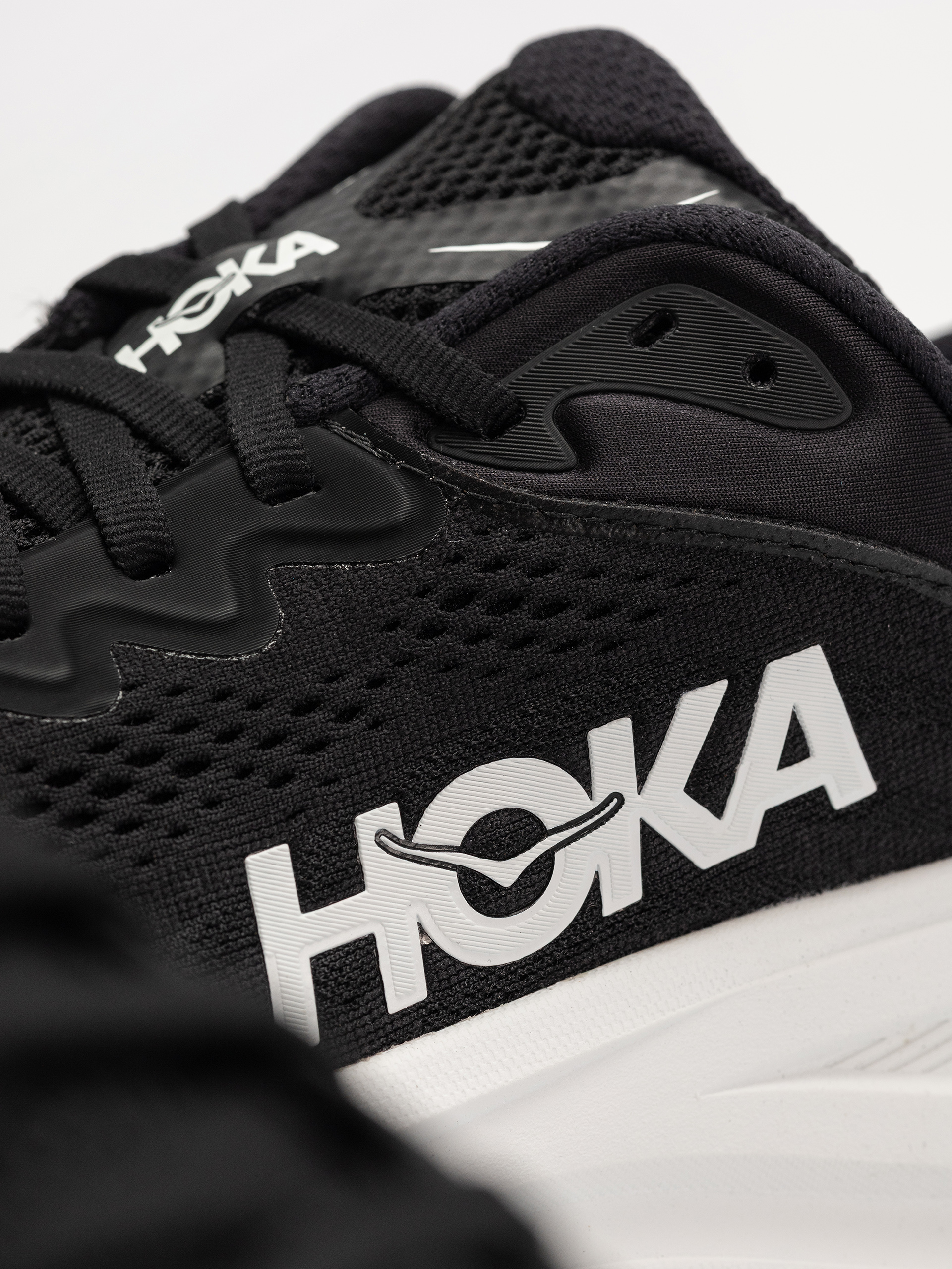 Обувки Hoka Bondi 9 (black/white)