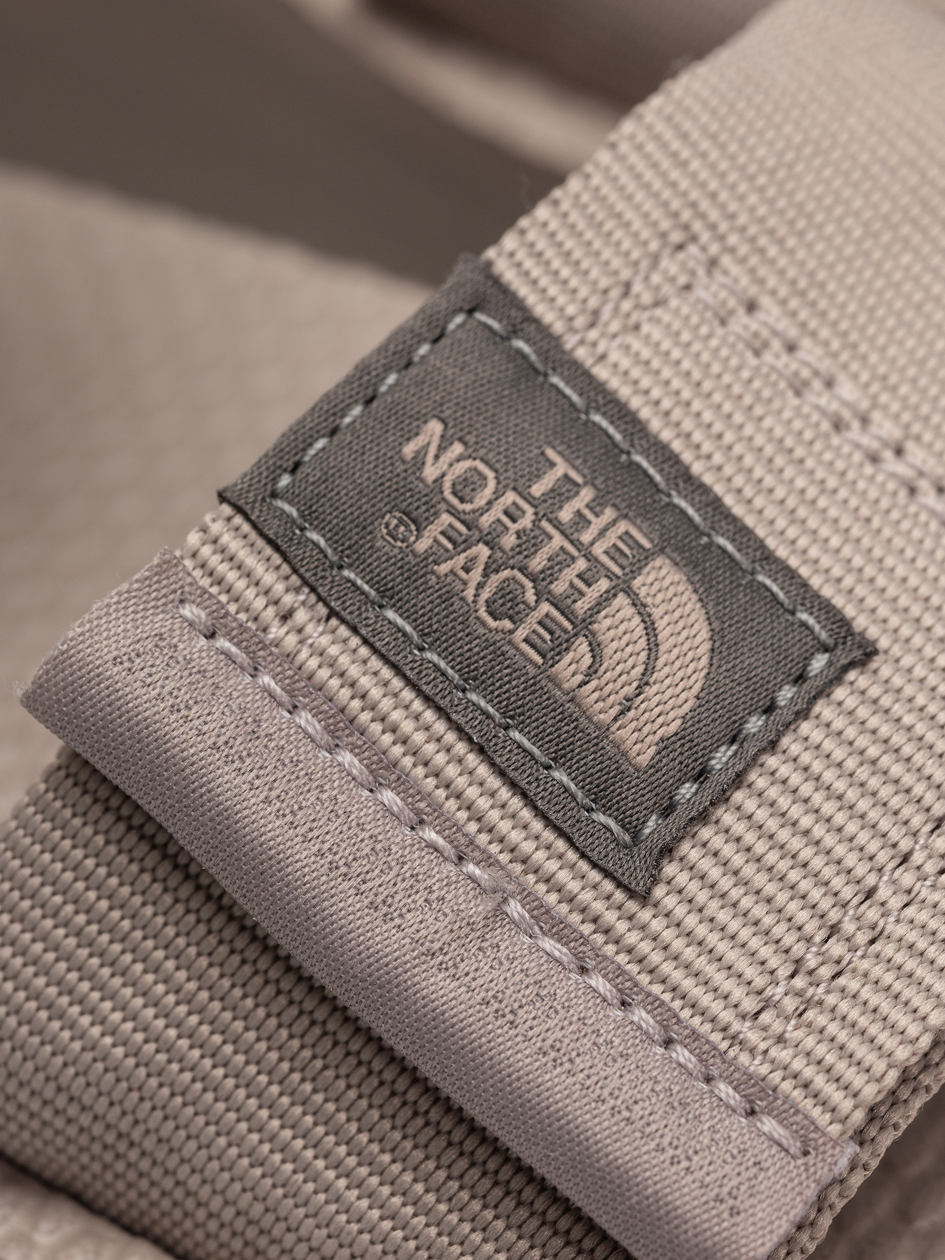 Сандали The North Face Skeena Platform Wmn (moonstone grey/smoked pink)