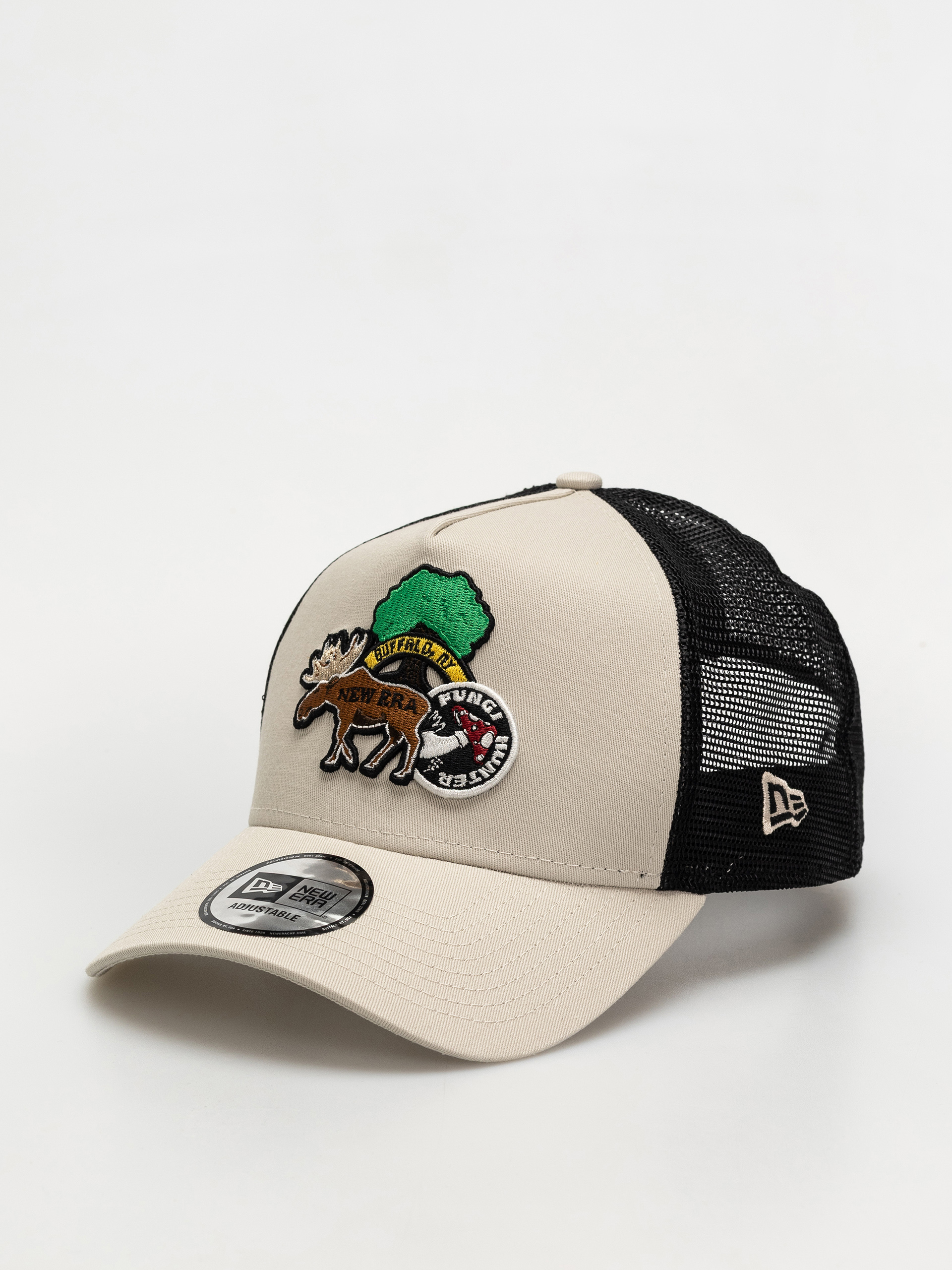 Шапка с козирка New Era Outdoor Patch Trucker (light beige)