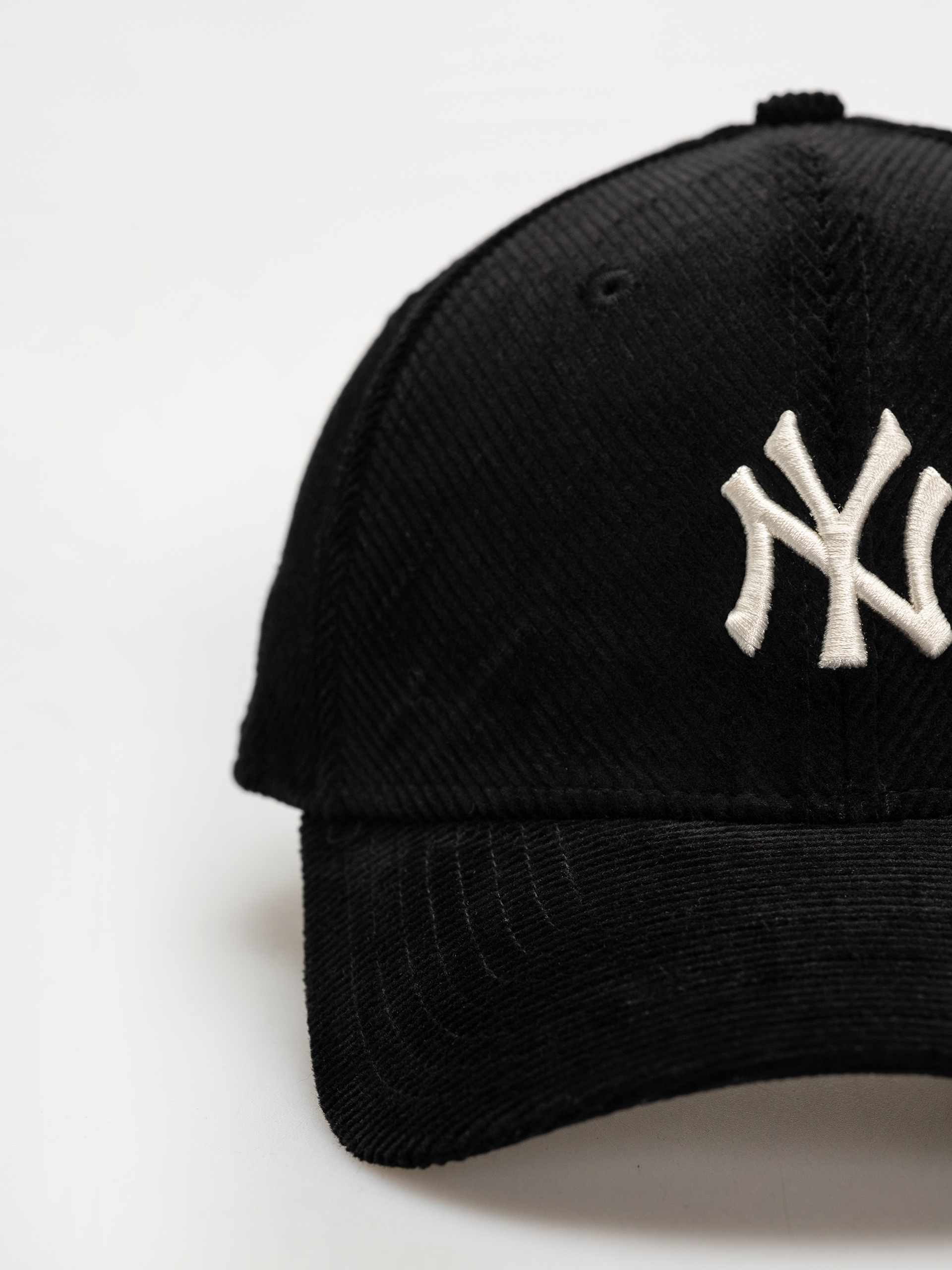 Шапка с козирка New Era Cord 9Forty New York Yankees (black)