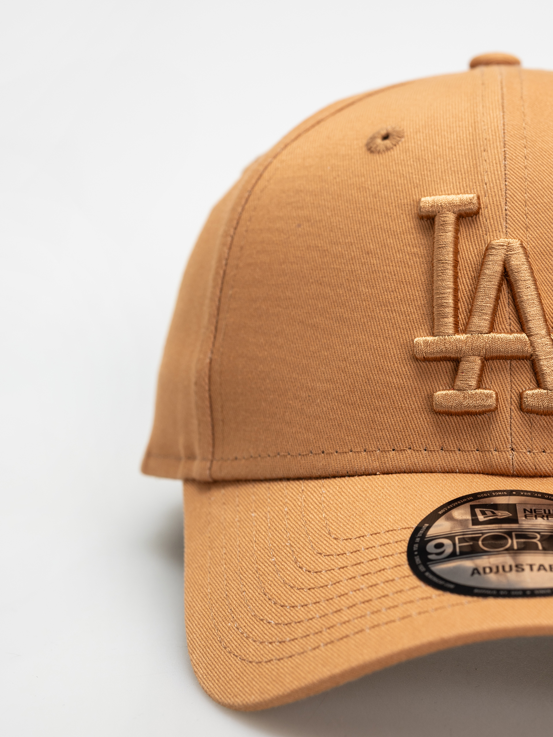 Шапка с козирка New Era Leential 9Forty La Dodgers (dk beige)