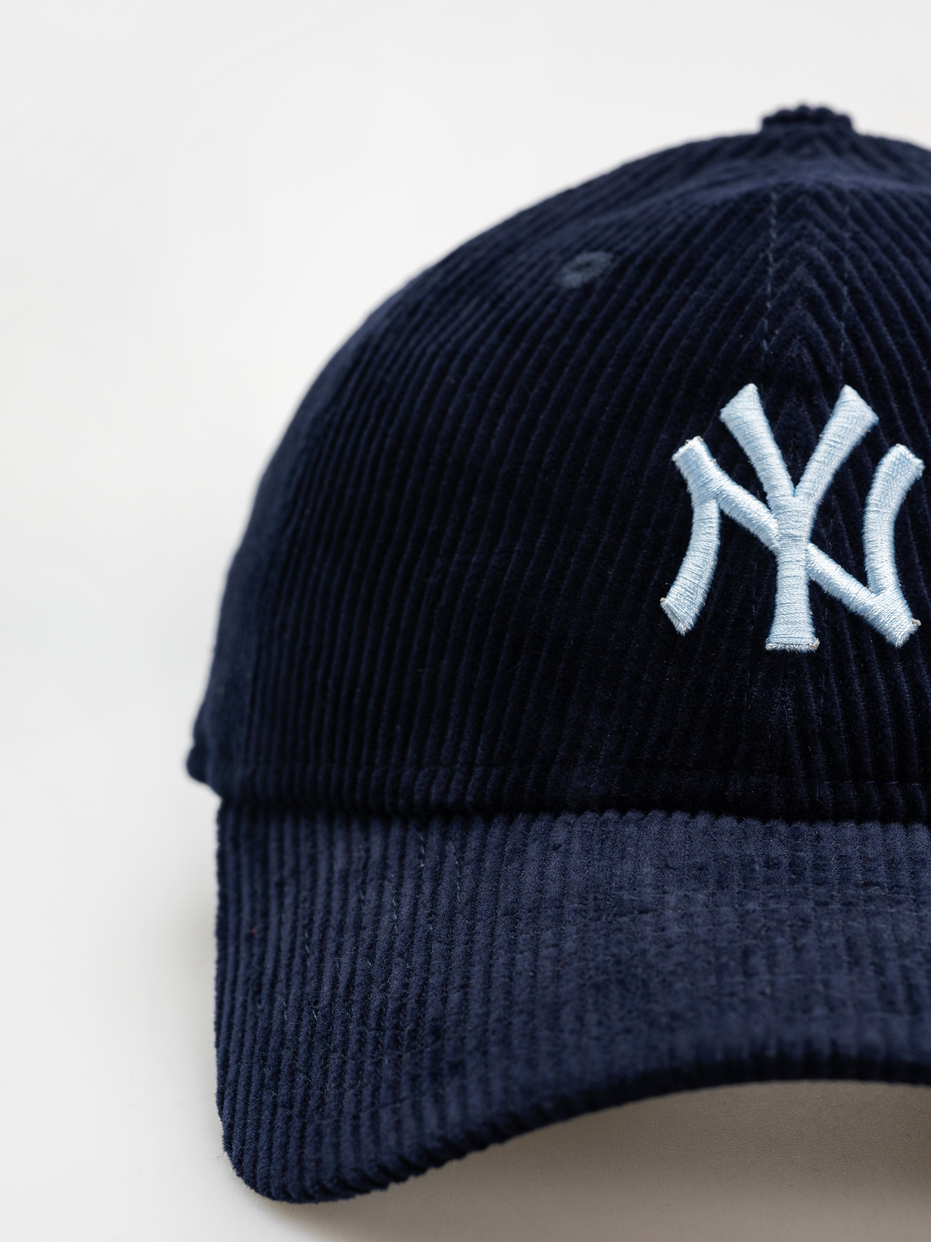 Шапка с козирка New Era Cord 9Twenty New York Yankees Wmn (navy)