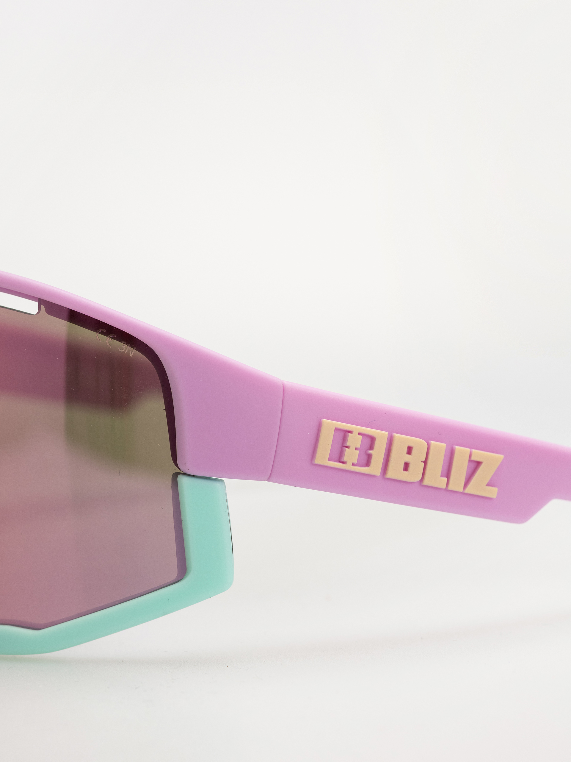 Слънчеви очила Bliz Fusion (matt pastel purple w yellow logo matt mint jawbone + spare jawbone in yellow/brown w pink multi)