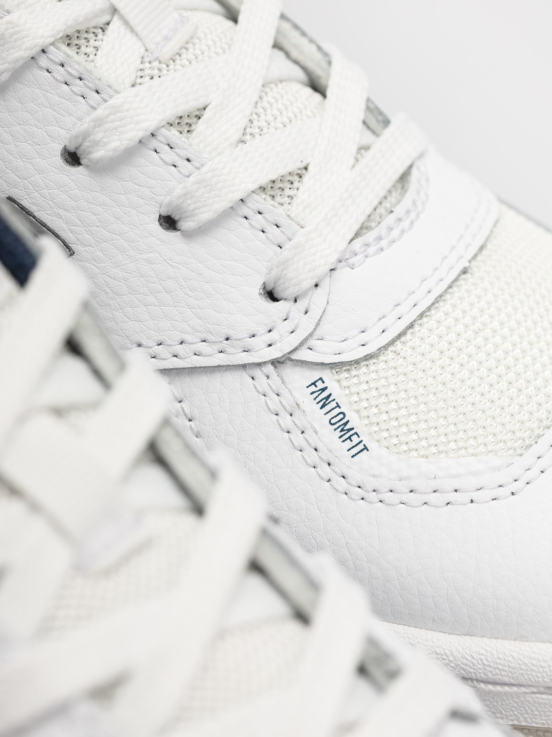 Обувки New Balance 600 (white)