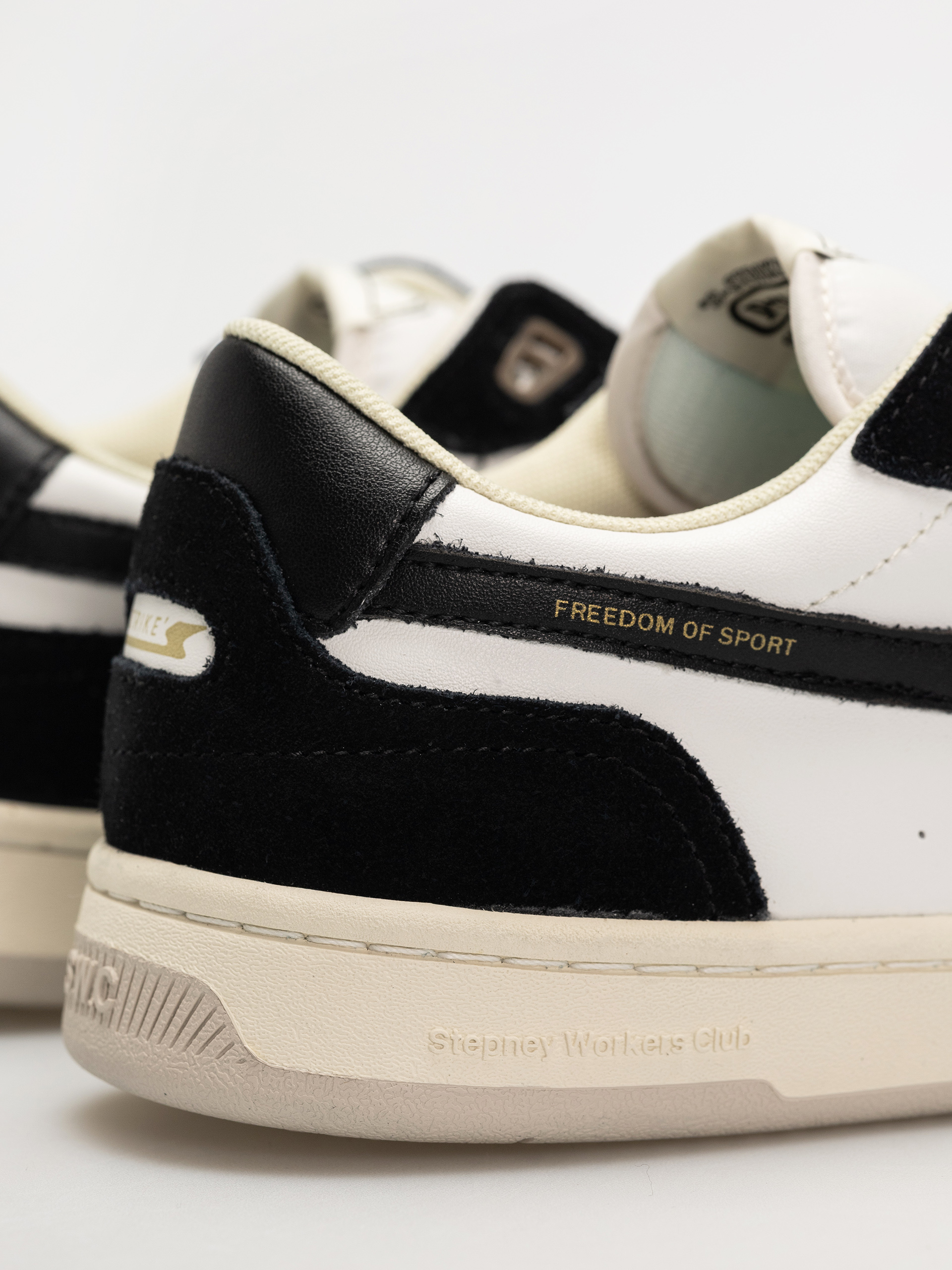 Обувки Stepney Workers Club Pro Cup 01 S-Strike (black white)