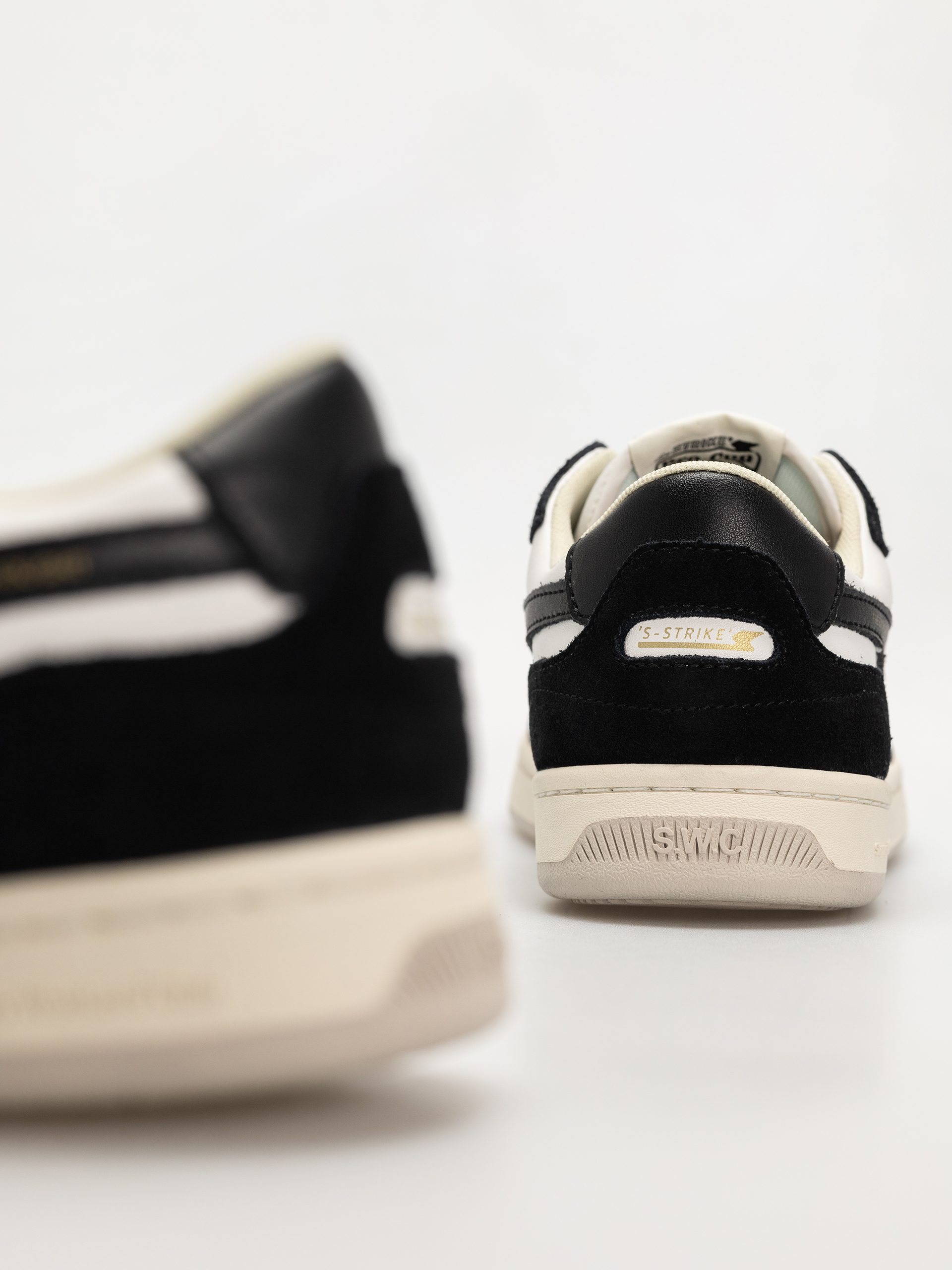 Обувки Stepney Workers Club Pro Cup 01 S-Strike (black white)