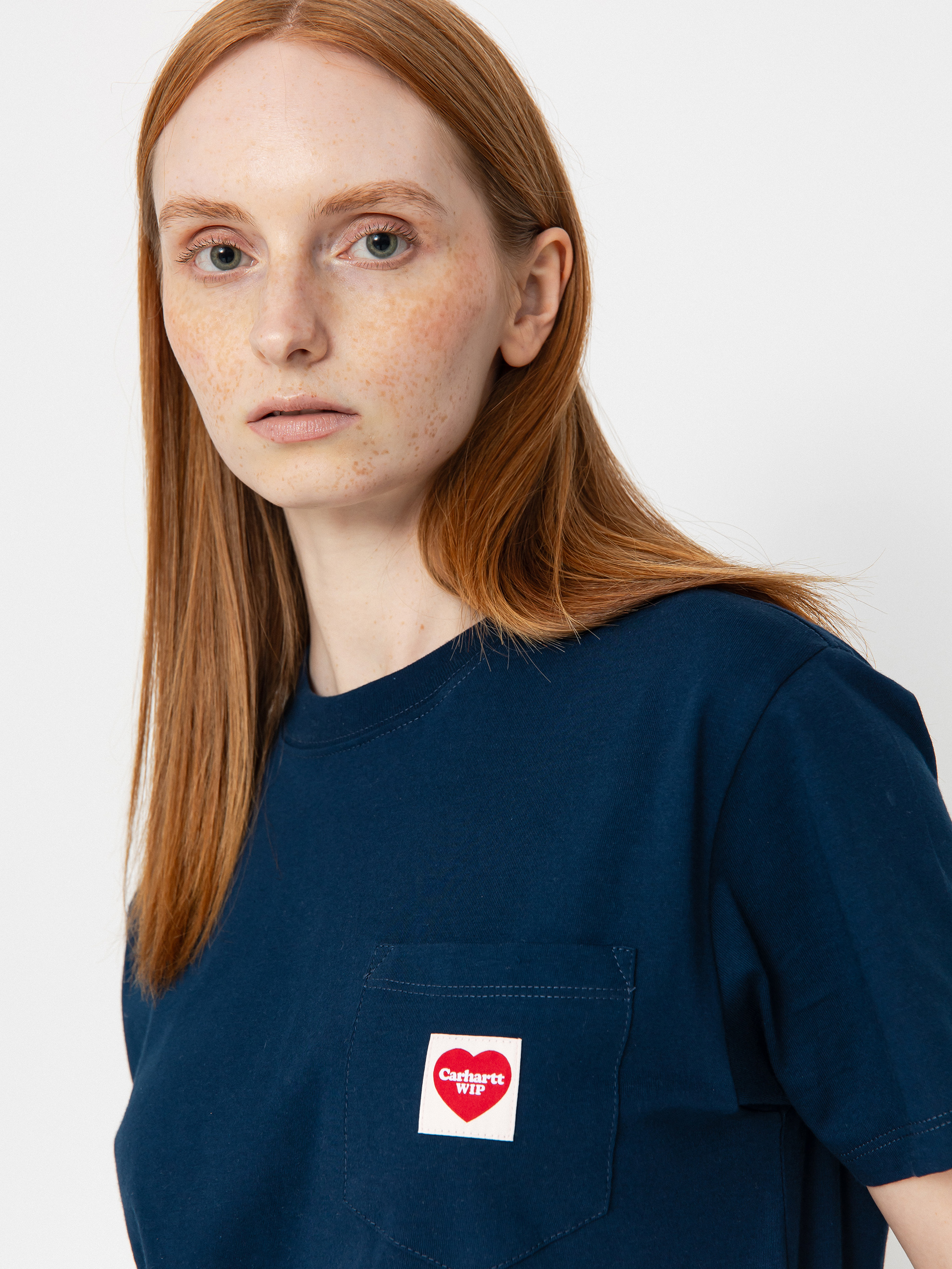 Тениска Carhartt WIP Pocket Heart Wmn (ink/red)