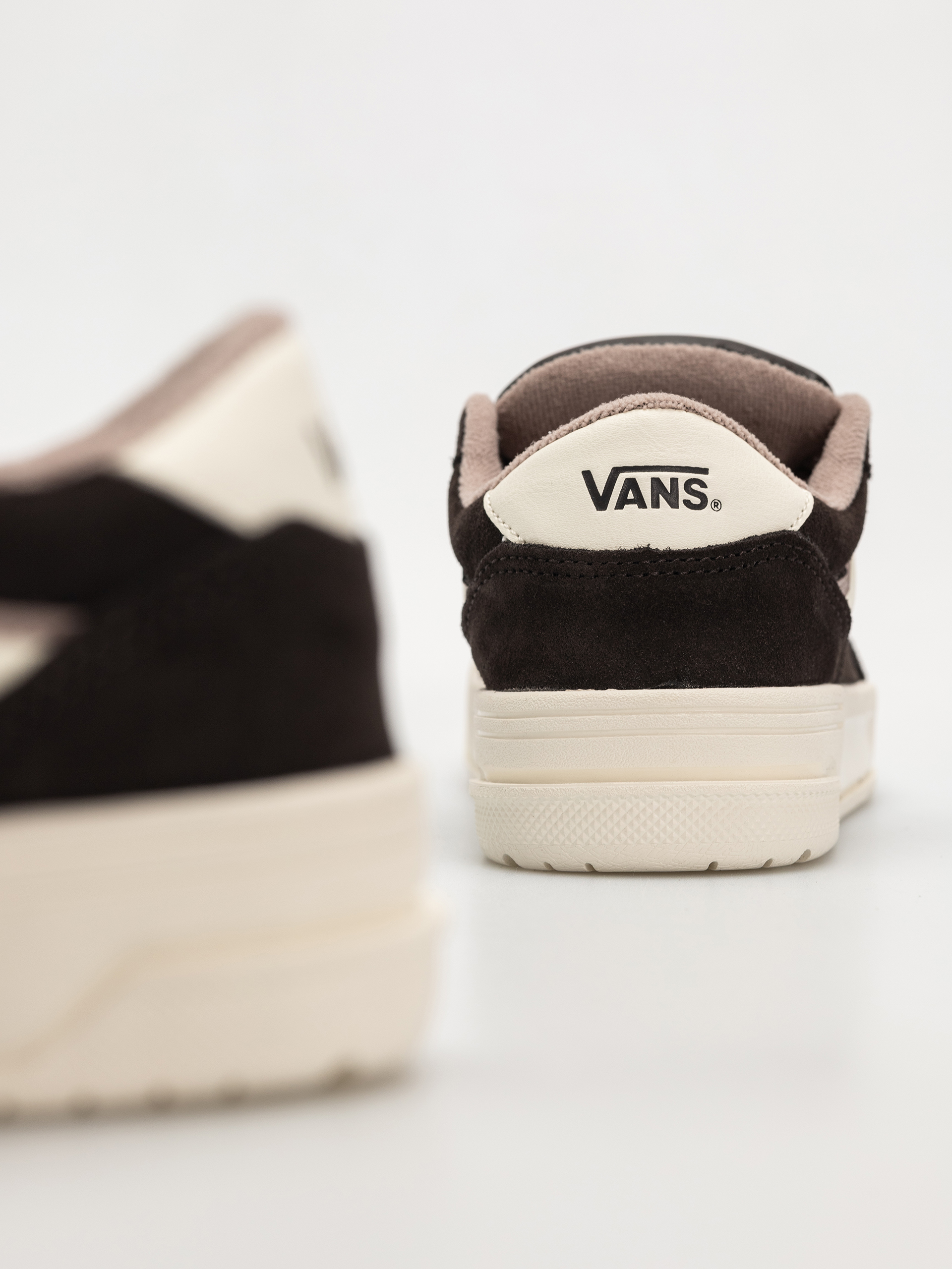 Обувки Vans Hylane (after dark)