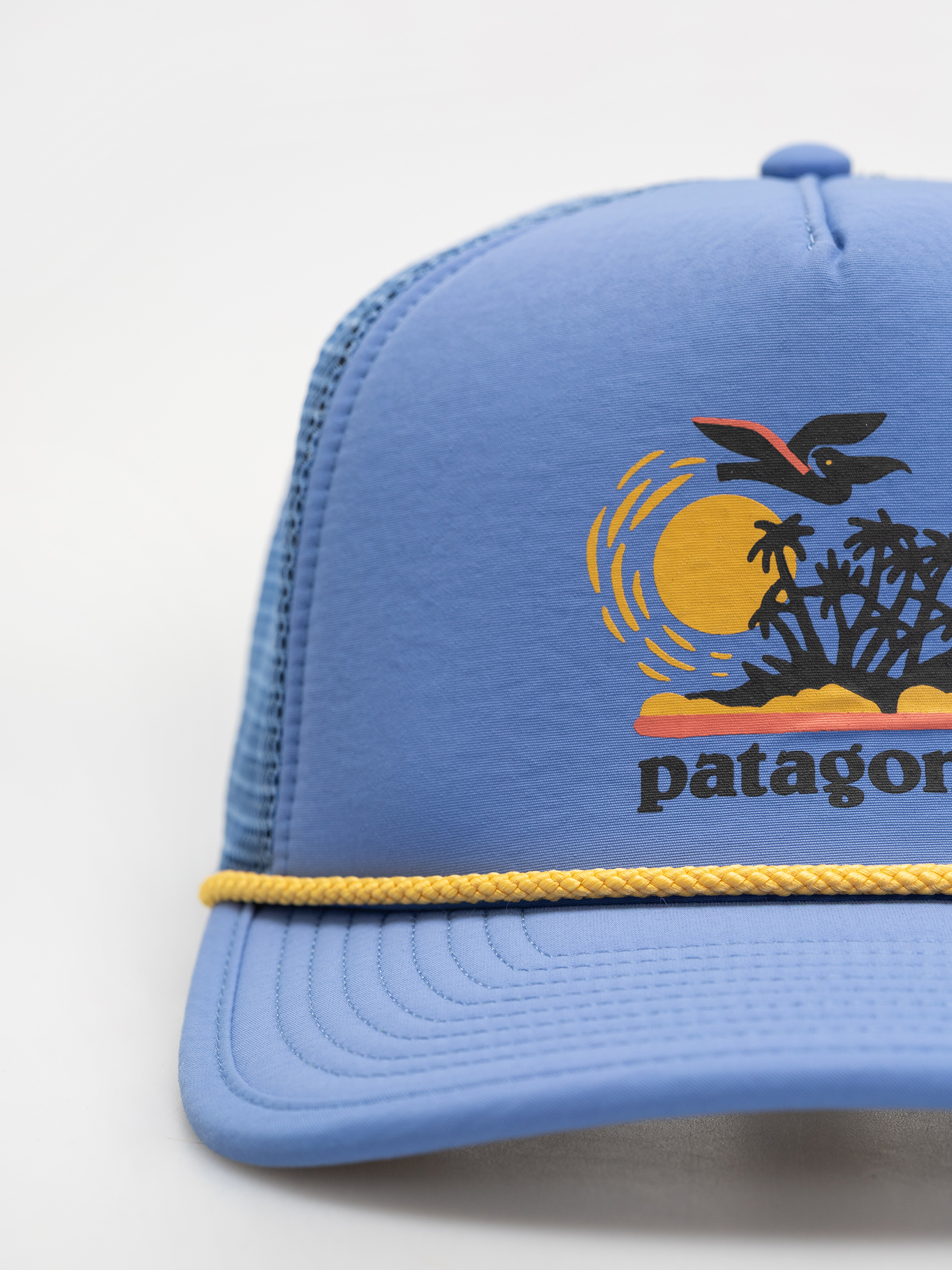 Шапка с козирка Patagonia Broadcaster (palm island/abundant blue)