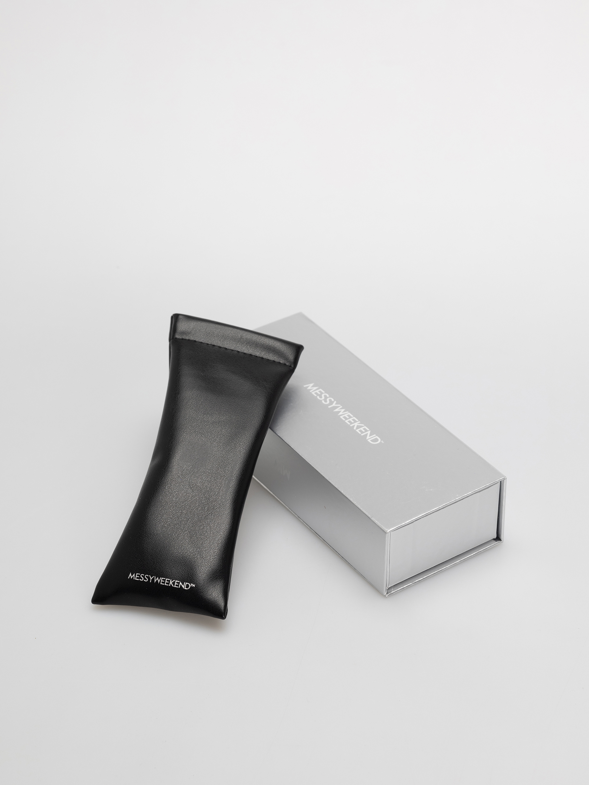 Слънчеви очила MessyWeekend Anna (black/grey)