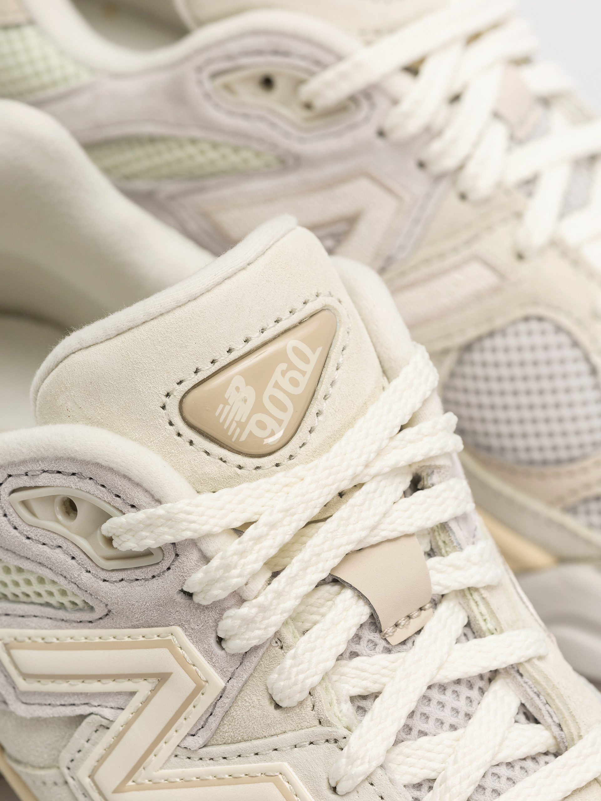 Обувки New Balance 9060 (mineral)