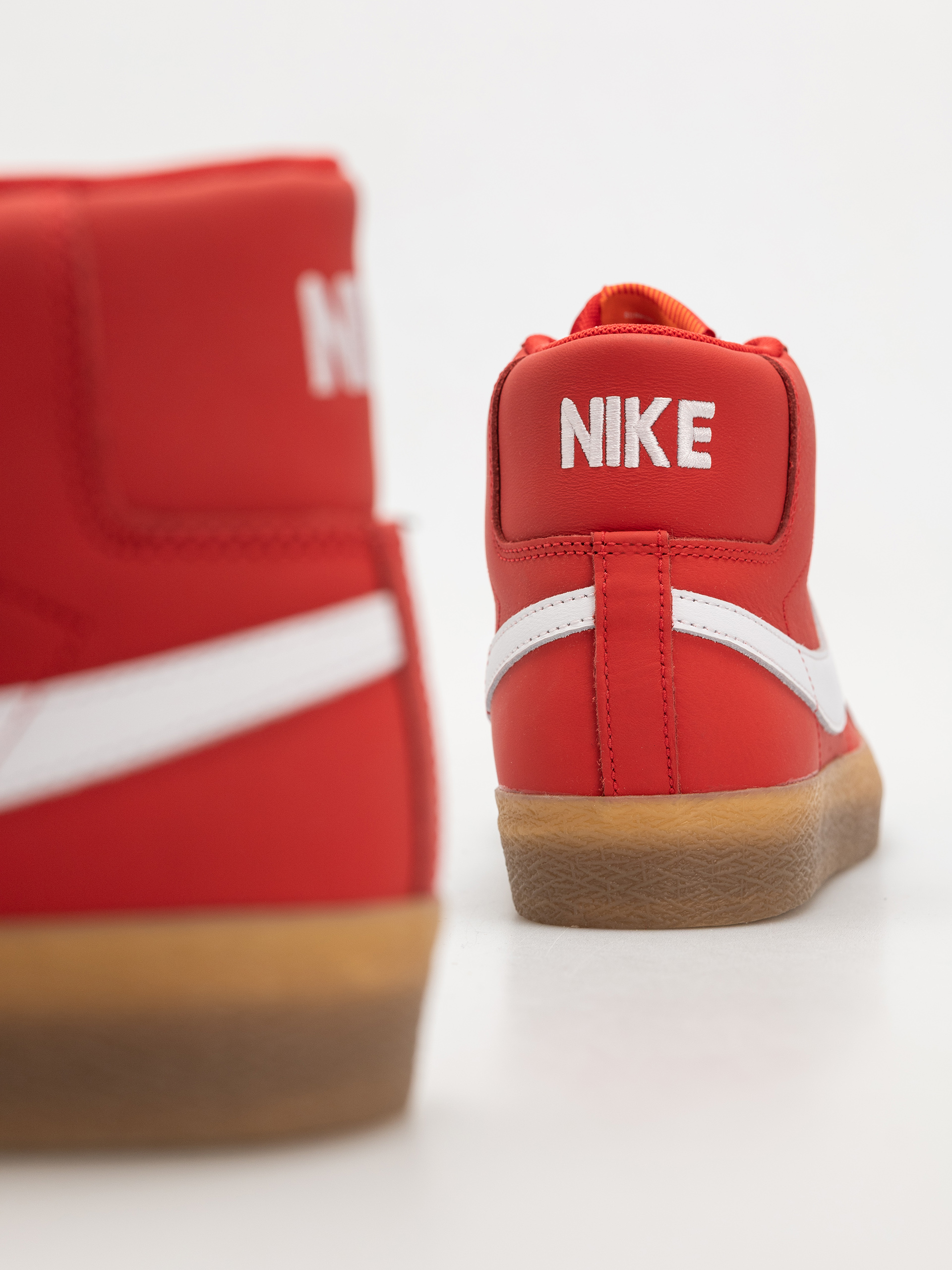 Обувки Nike SB Zoom Blazer Mid (university red/white white)