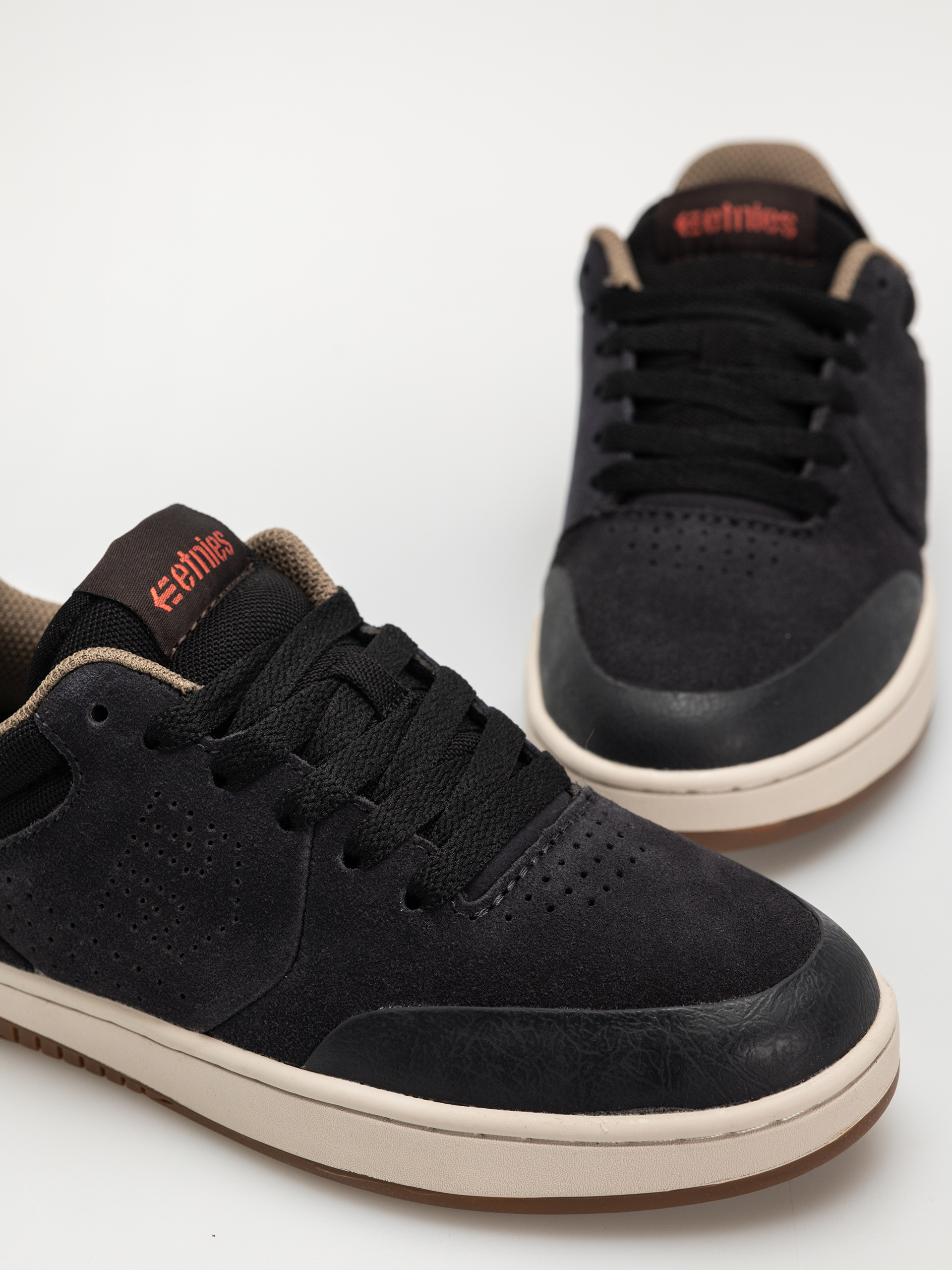 Обувки Etnies Marana (dark grey/black/red)