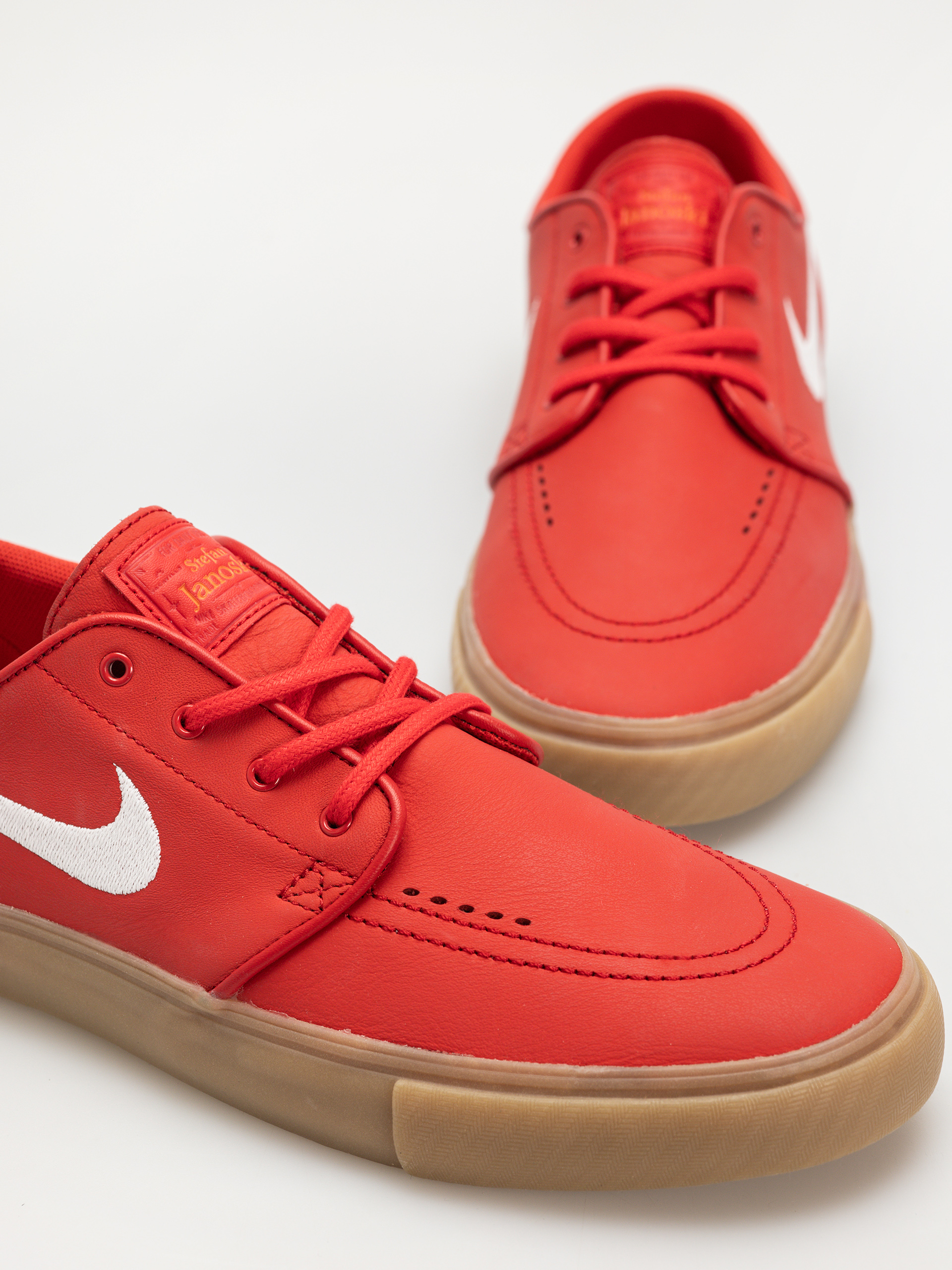 Обувки Nike SB Zoom Janoski Og+ (university red/white university red)