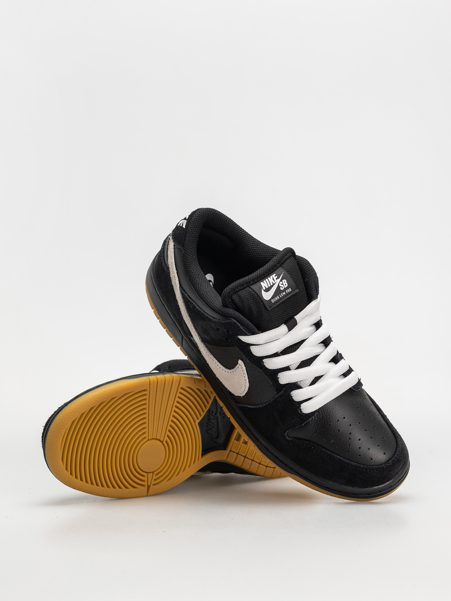 Обувки Nike SB Dunk Low Pro (black/white black gum light brown)