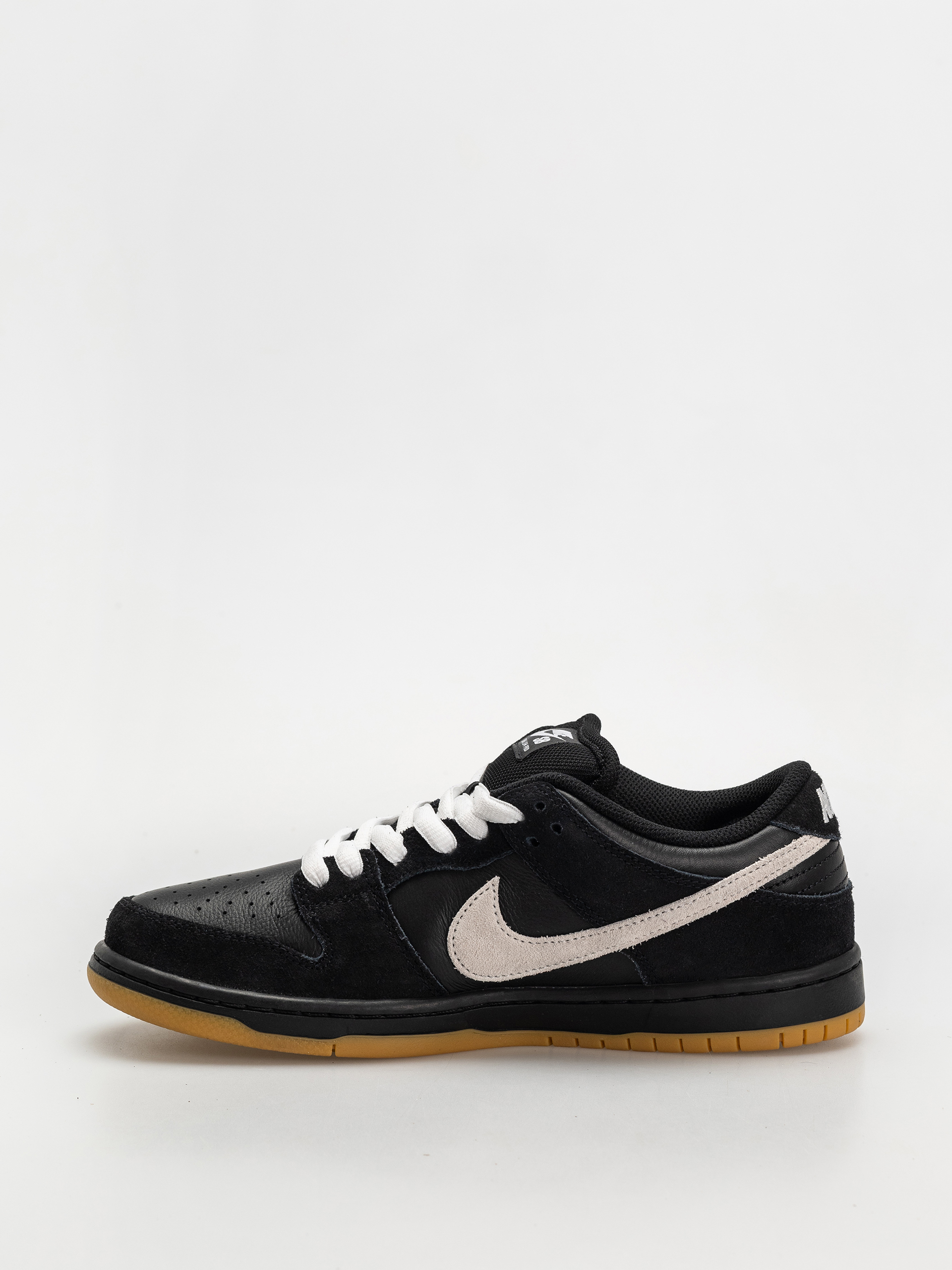 Обувки Nike SB Dunk Low Pro (black/white black gum light brown)