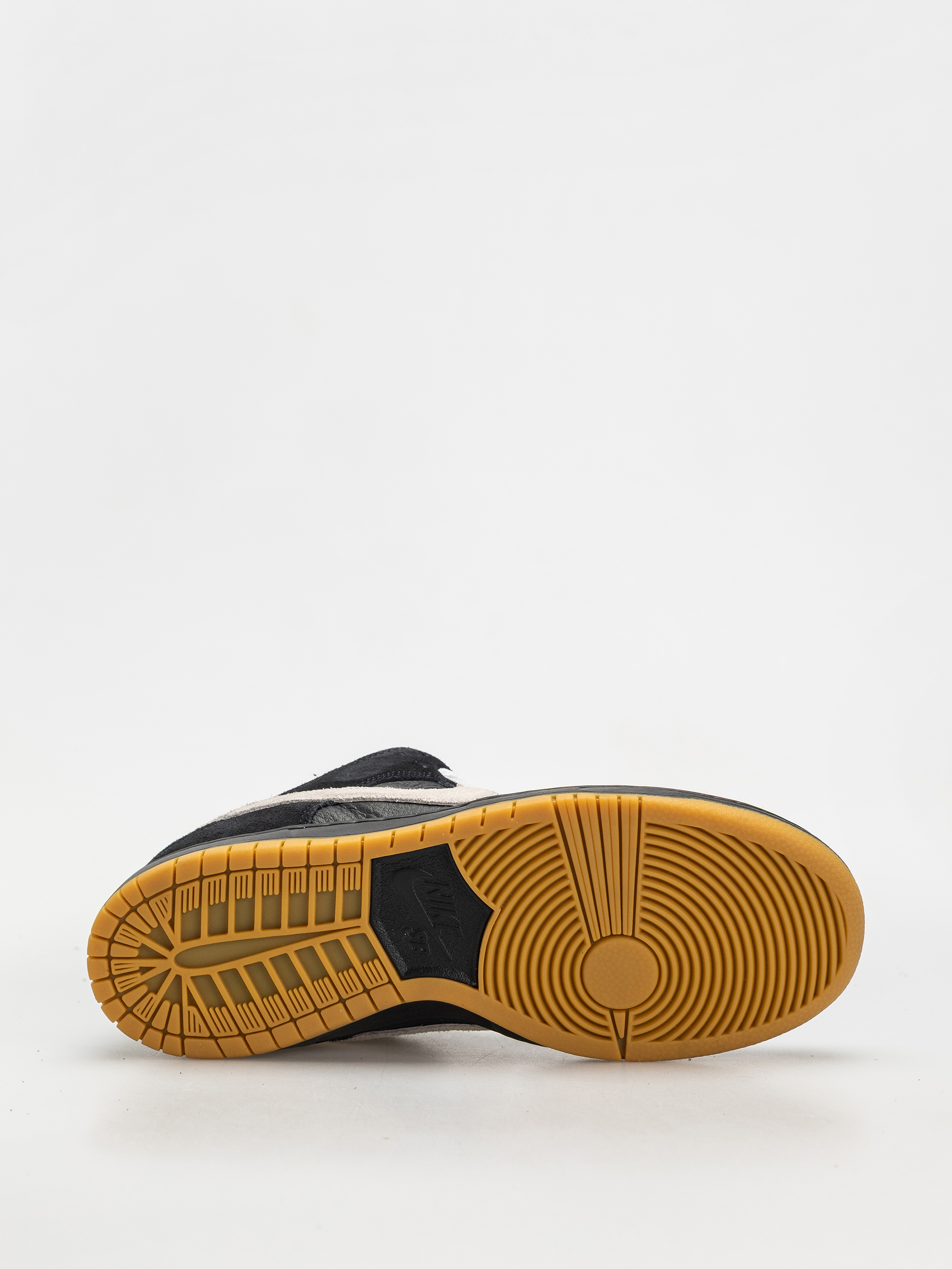 Обувки Nike SB Dunk Low Pro (black/white black gum light brown)