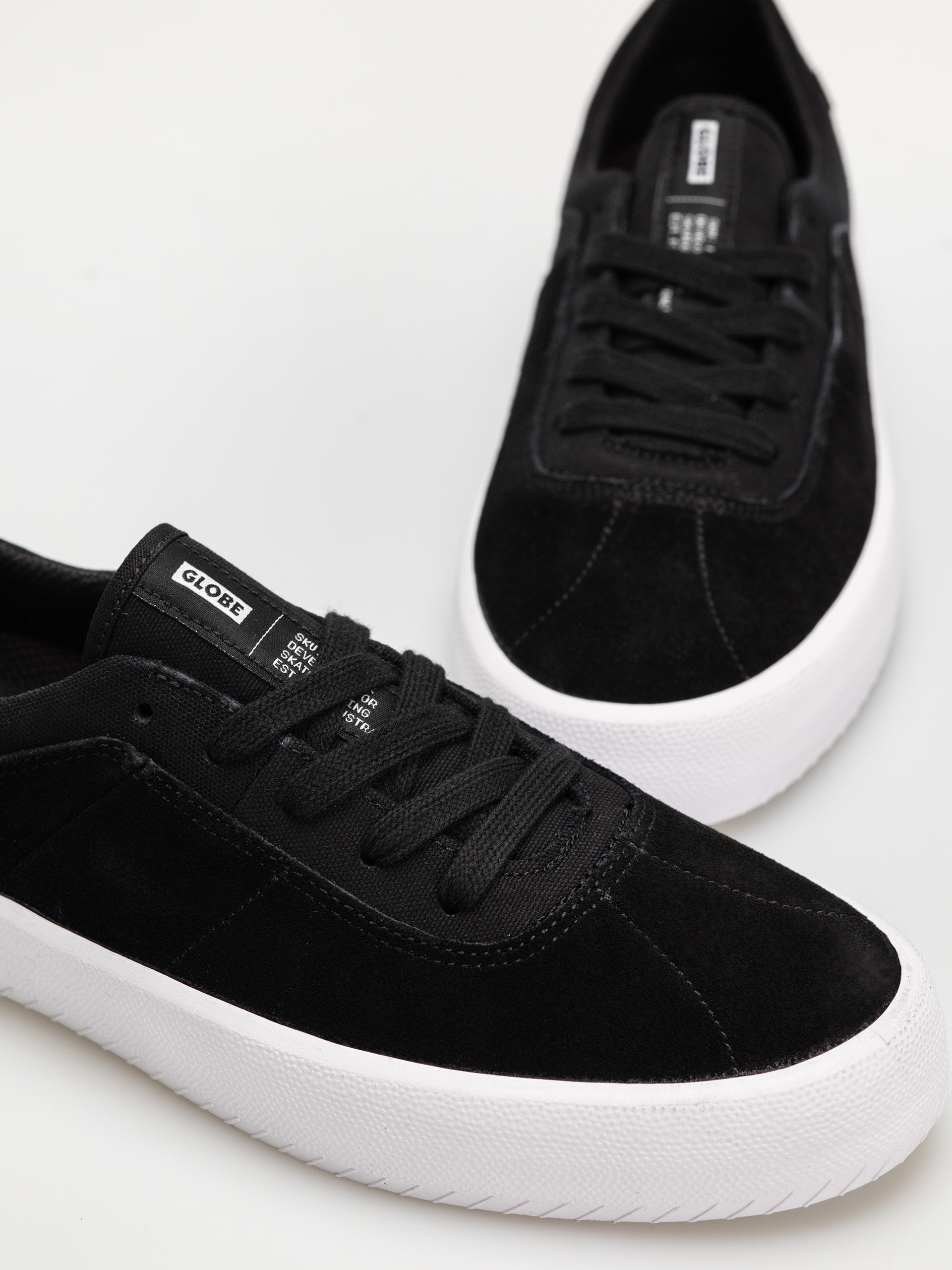 Обувки Globe Melbek (black/white)