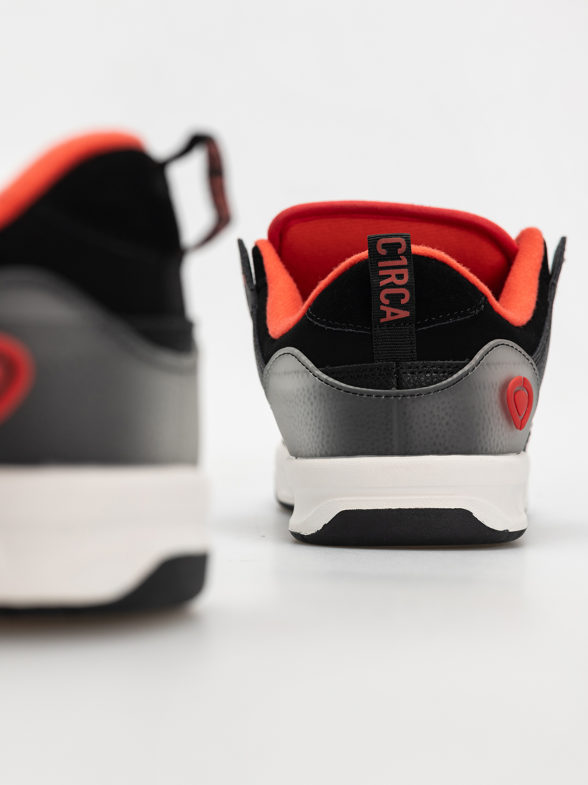 Обувки Circa Tave Tt (black/rubicondo)