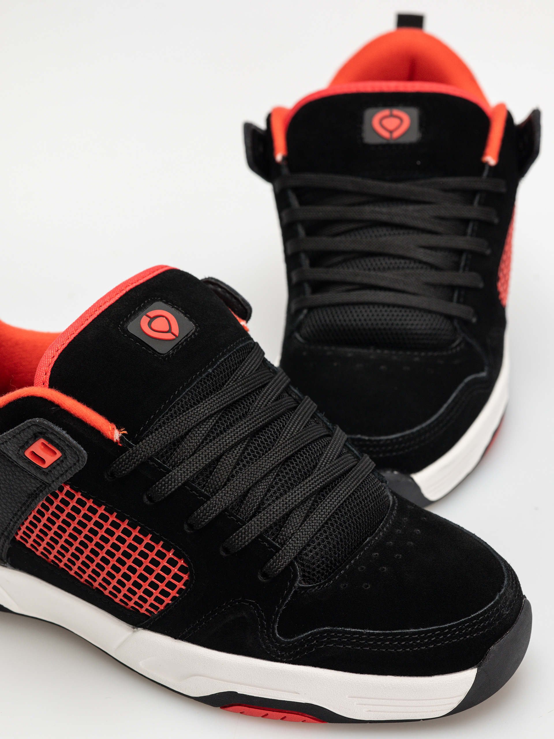 Обувки Circa Tave Tt (black/rubicondo)