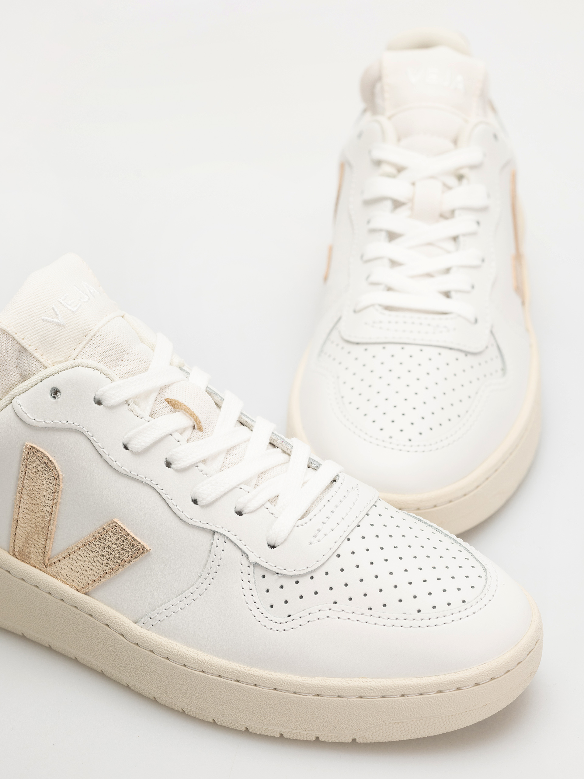 Обувки Veja V-10 Wmn (extra white platine)
