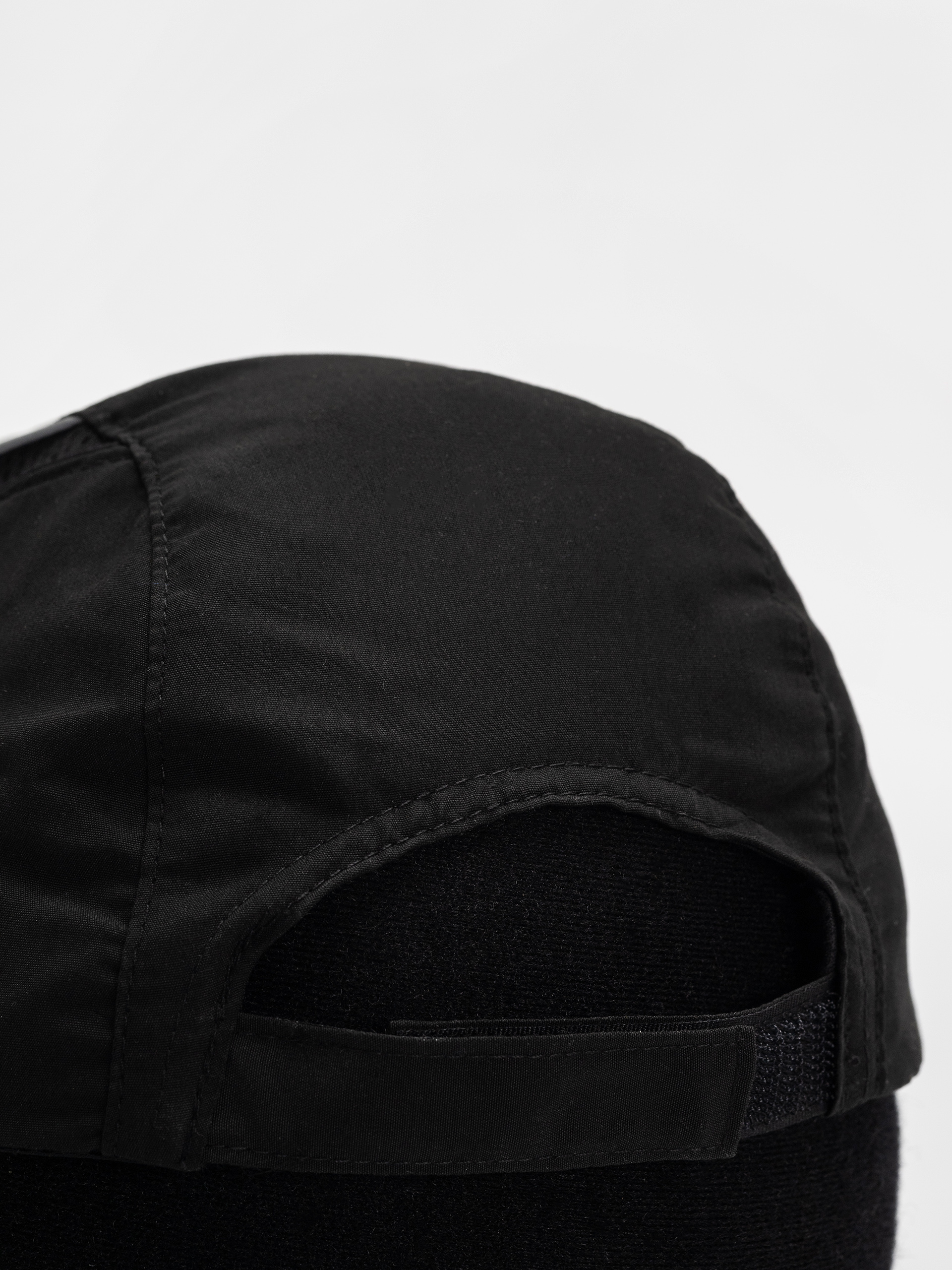 Шапка с козирка Poetic Collective Classic (black)