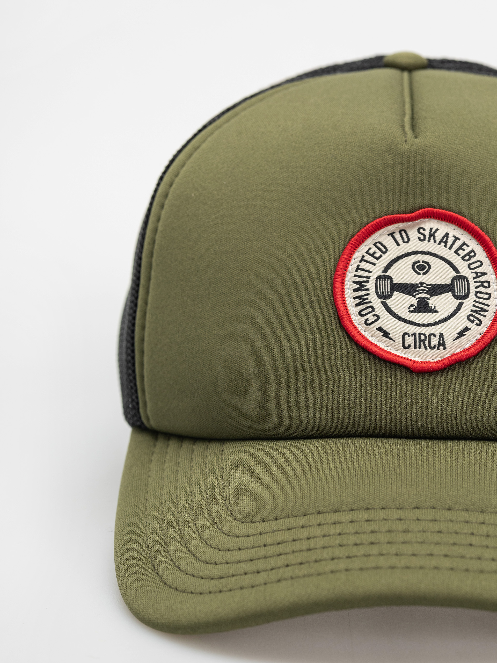 Шапка с козирка Circa C1rcle Trucker (military/red)