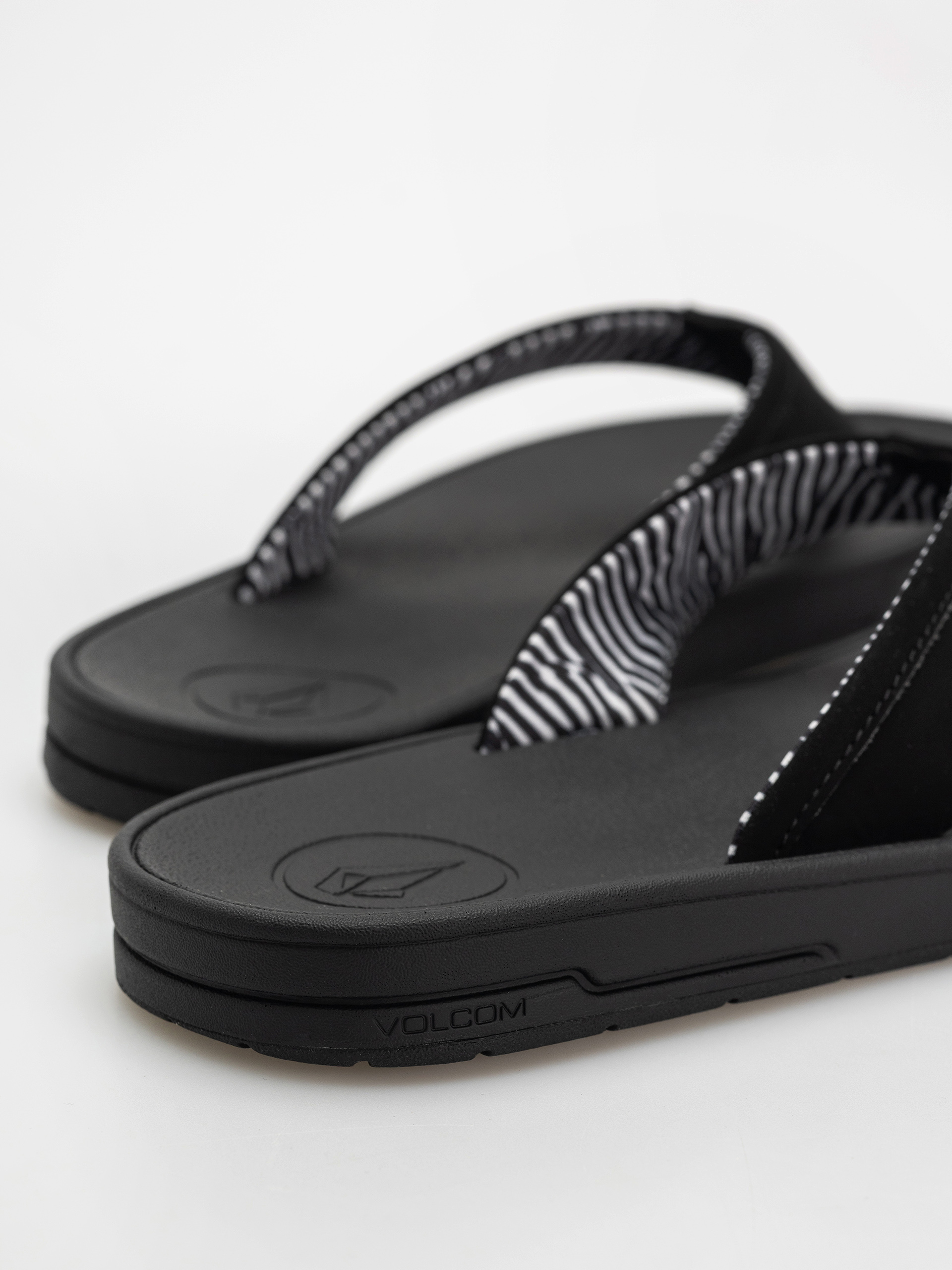 Джапанки Volcom Jack Robinson (black white)