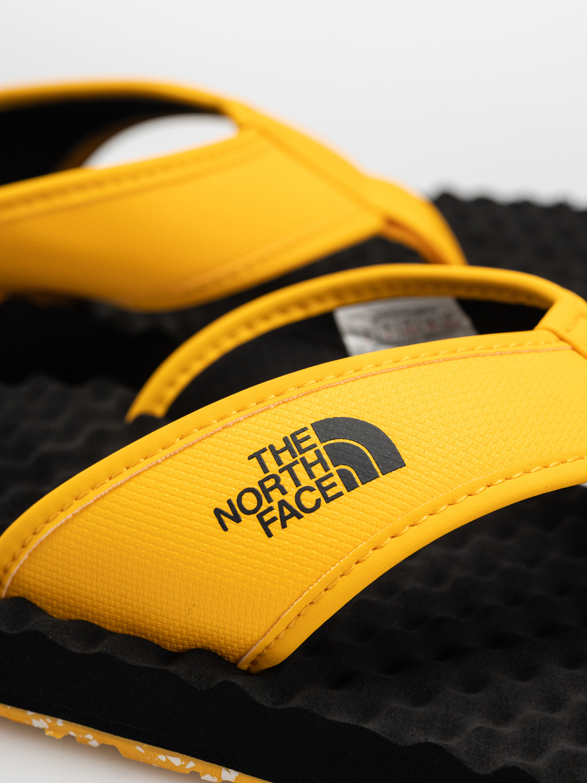 Джапанки The North Face Base Camp Flip Flop II (summit gold/tnf black)