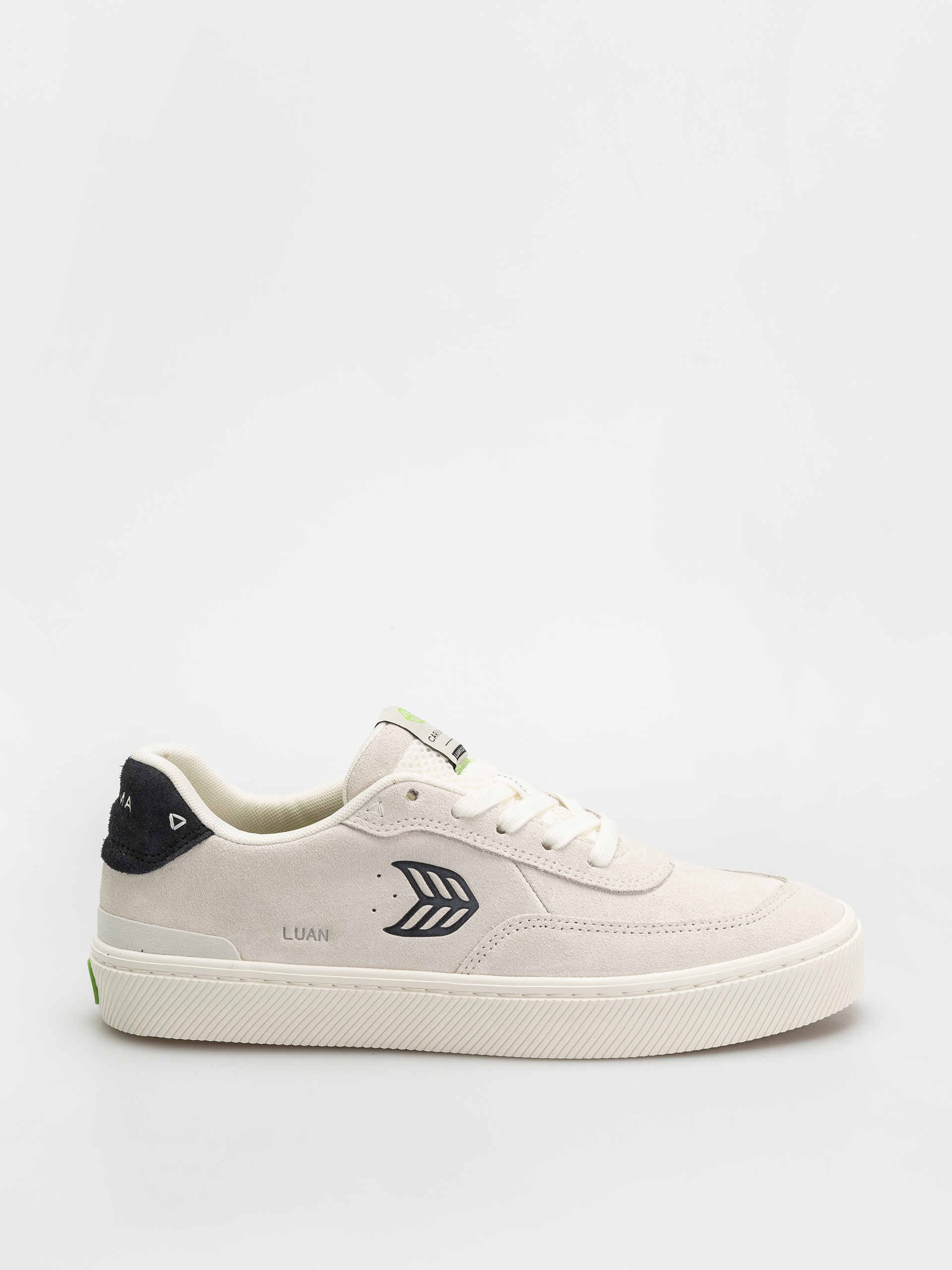 u041eu0431u0443u0432u043au0438 Cariuma Luan Pro (smoke white suede black logo)