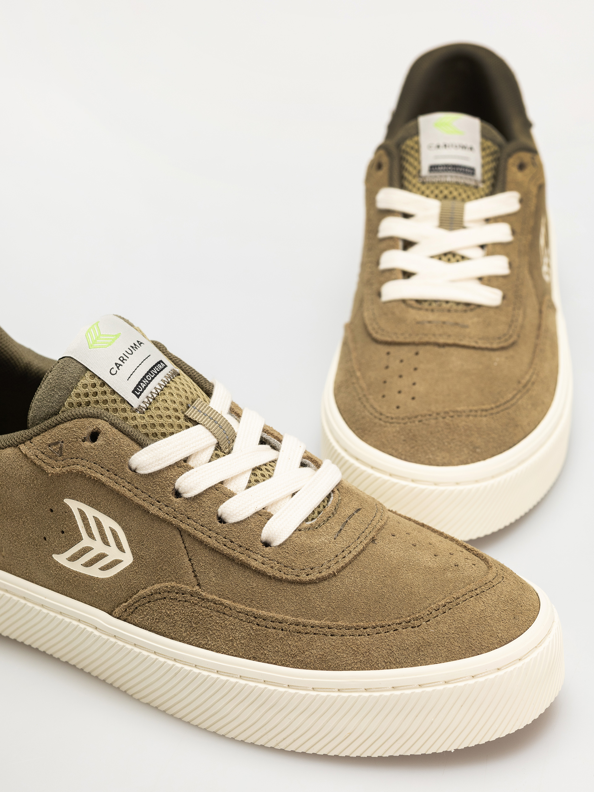 Обувки Cariuma Luan Pro Wmn (olive green suede ivory logo burnt olive)