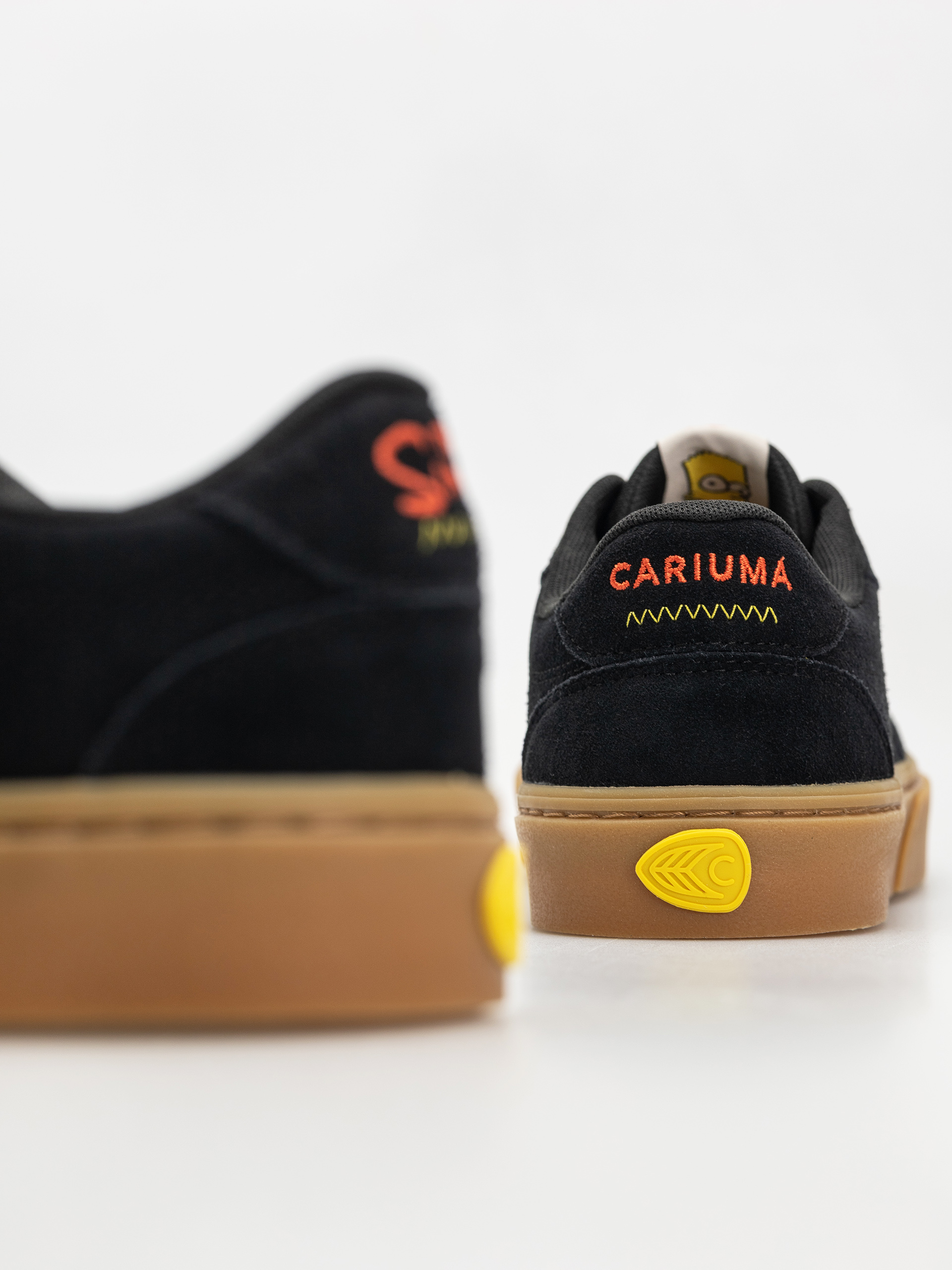 Обувки Cariuma Simpsons Naioca (black suede bart skateboard)