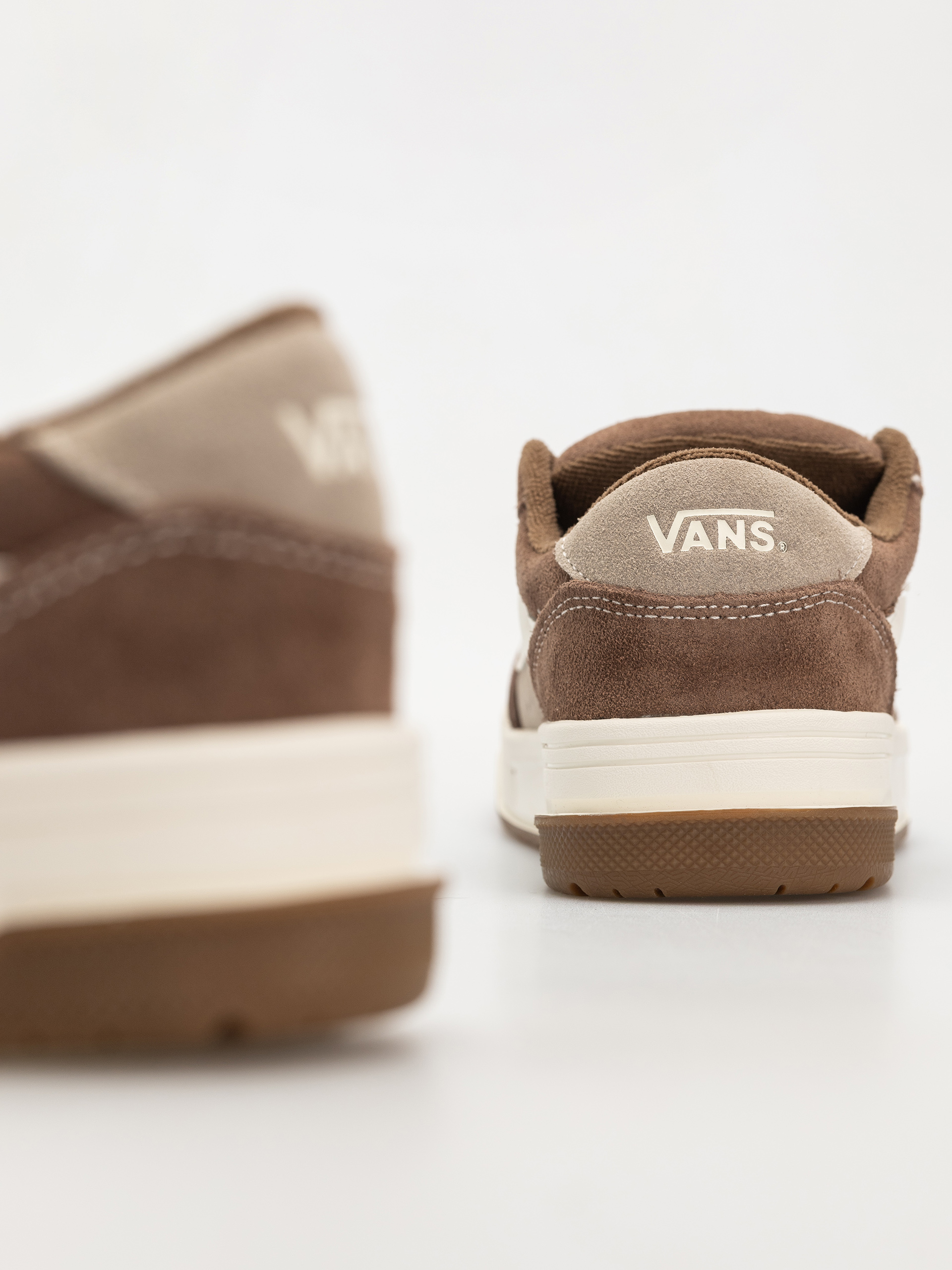 Обувки Vans Hylane (taupe)