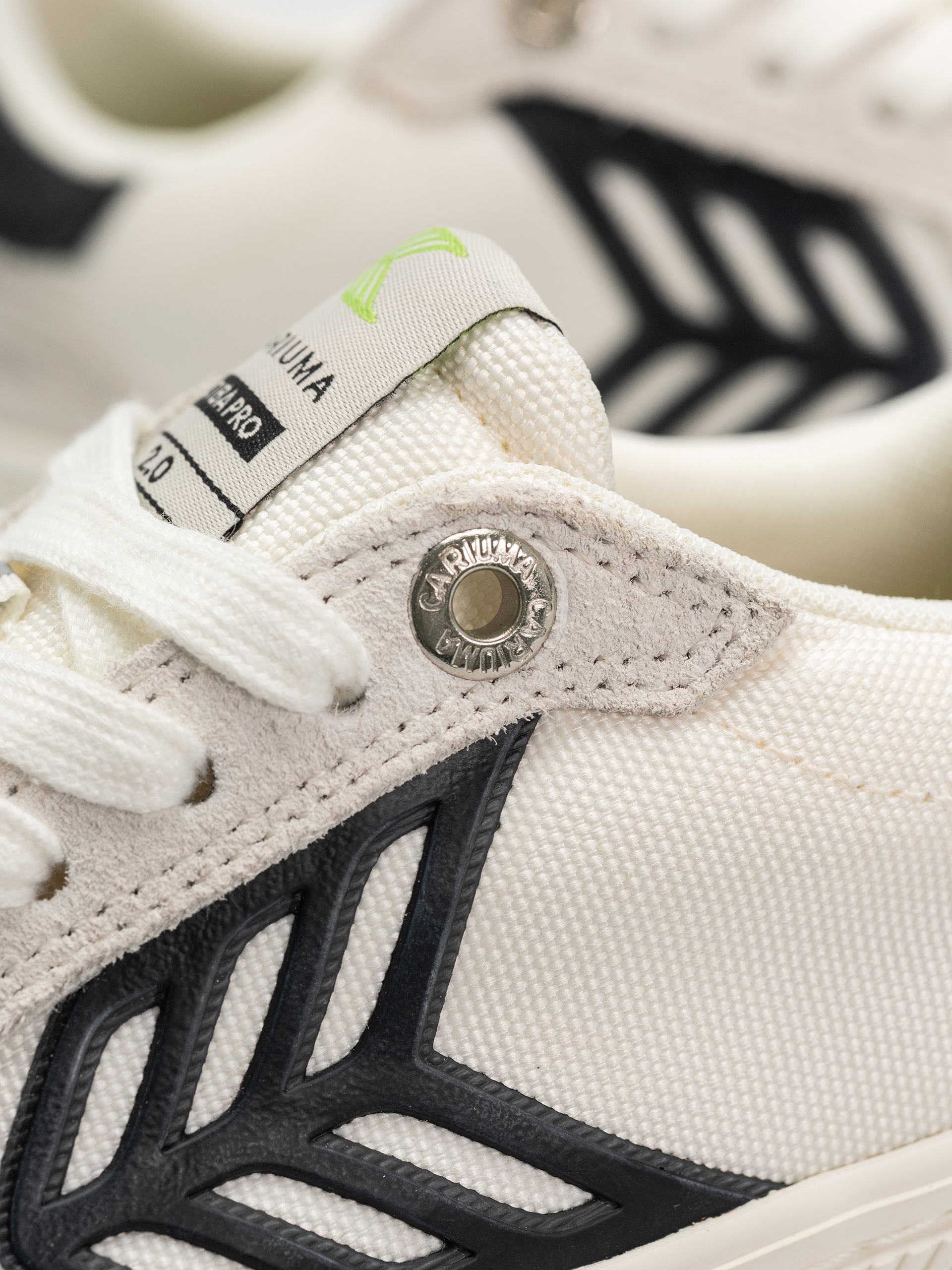 Обувки Cariuma Catiba Pro 2.0 Wmn (smoke white suede off white cordura black logo)