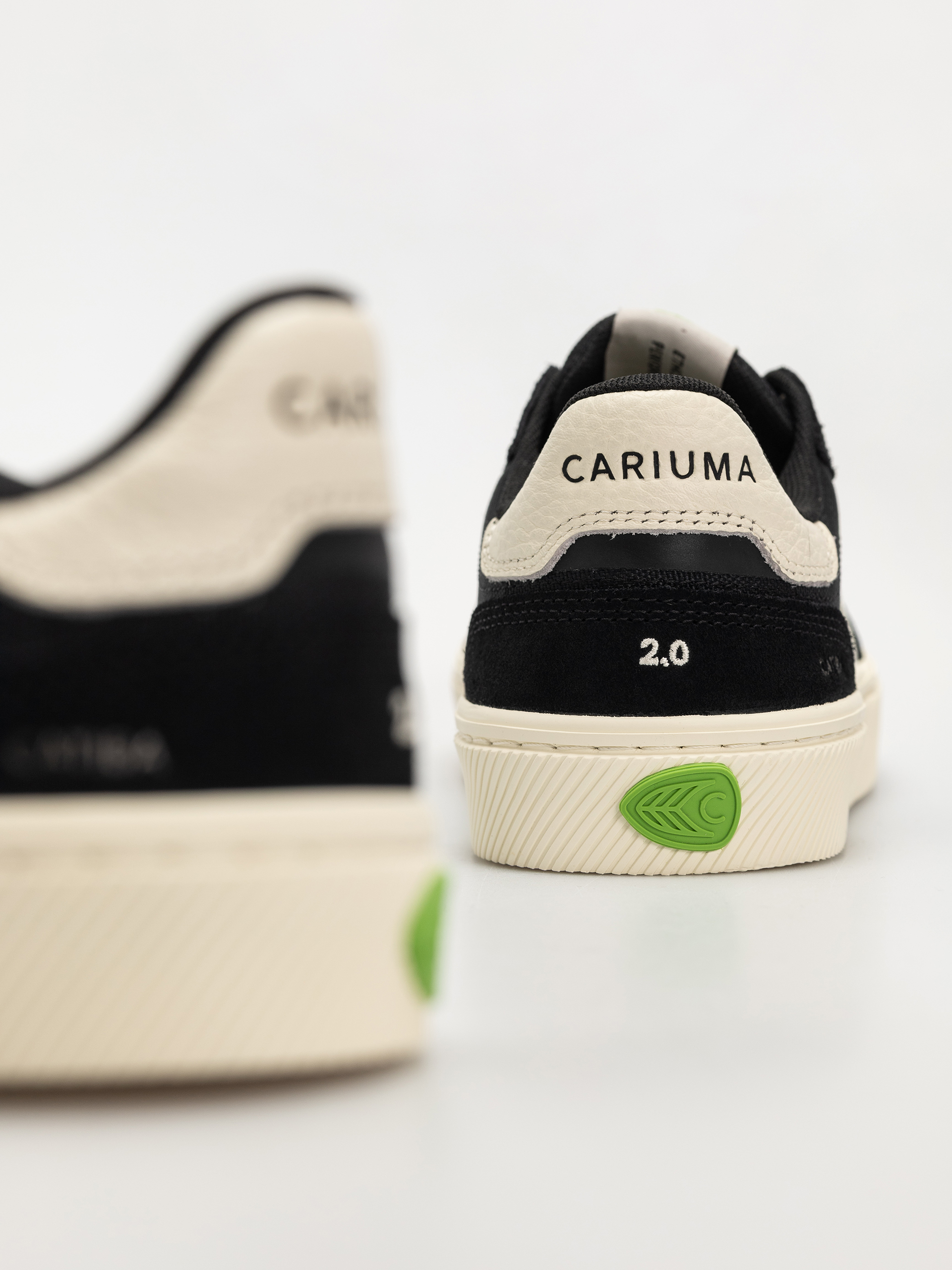 Обувки Cariuma Catiba Pro 2.0 (black suede and cordura ivory logo)
