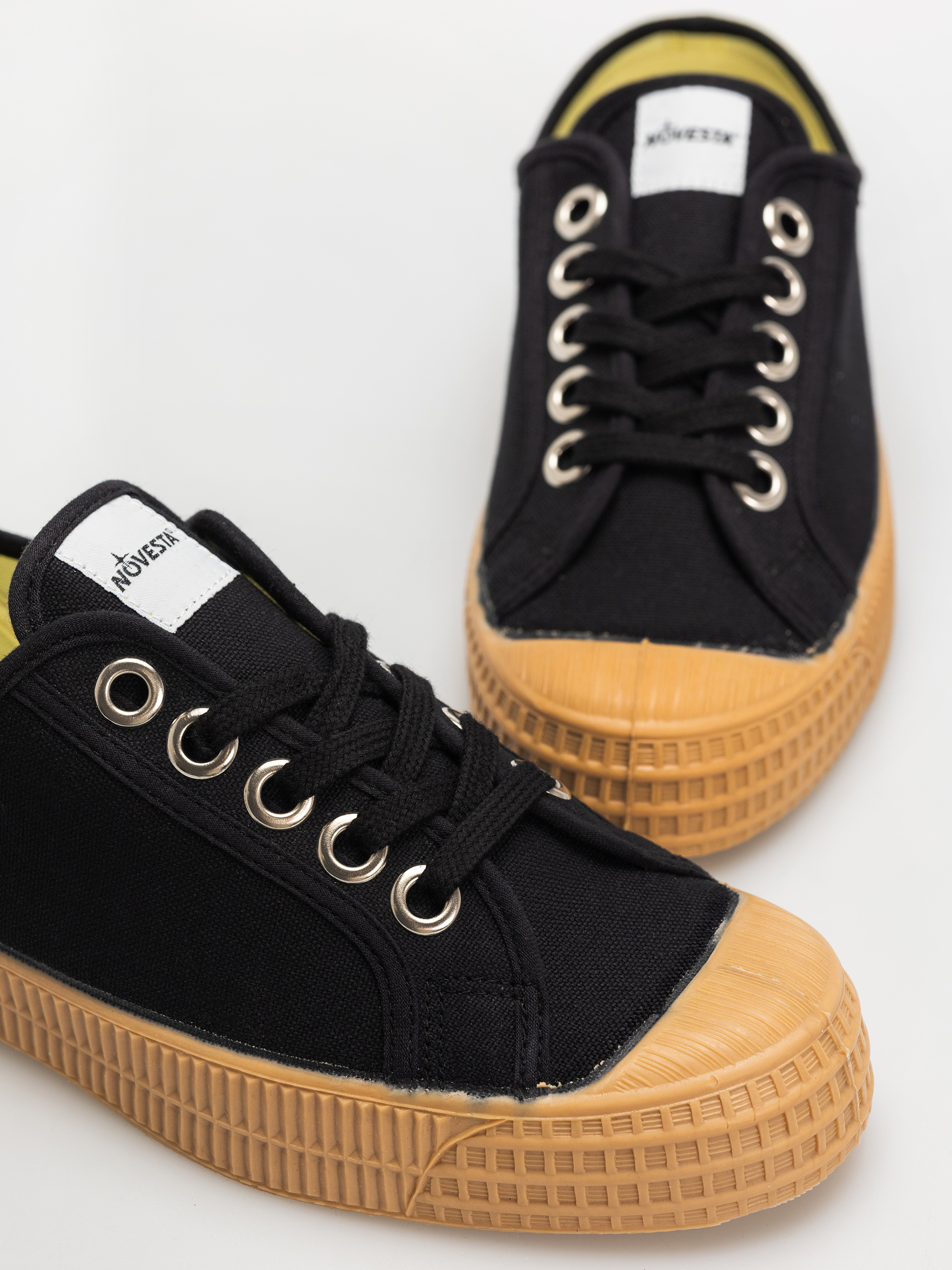 Кецове Novesta Star Master (60 black/003 transparent)