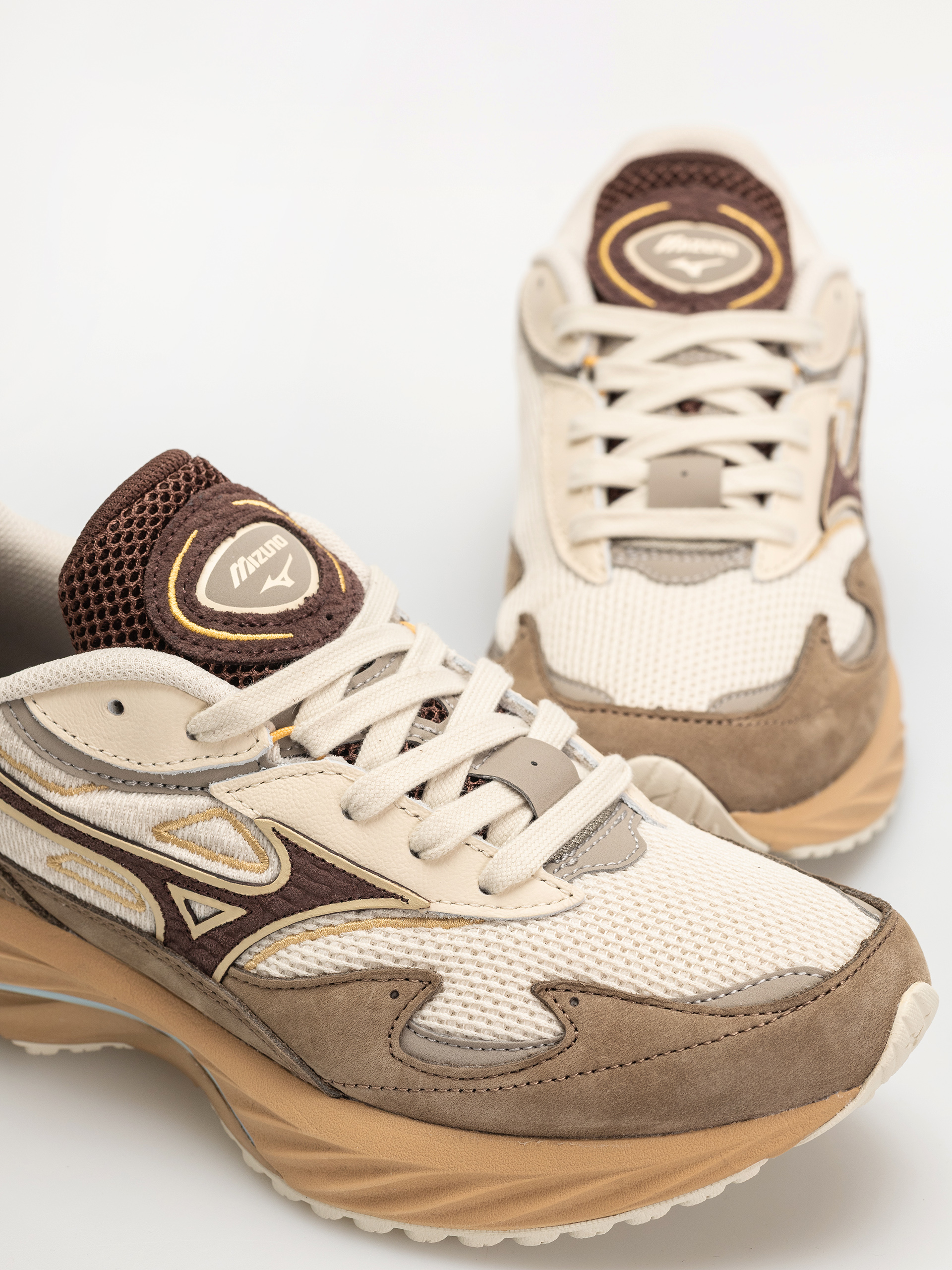 Обувки Mizuno Wave Rider Βeta Premium (vintage khaki/chicory coffee/lantana)