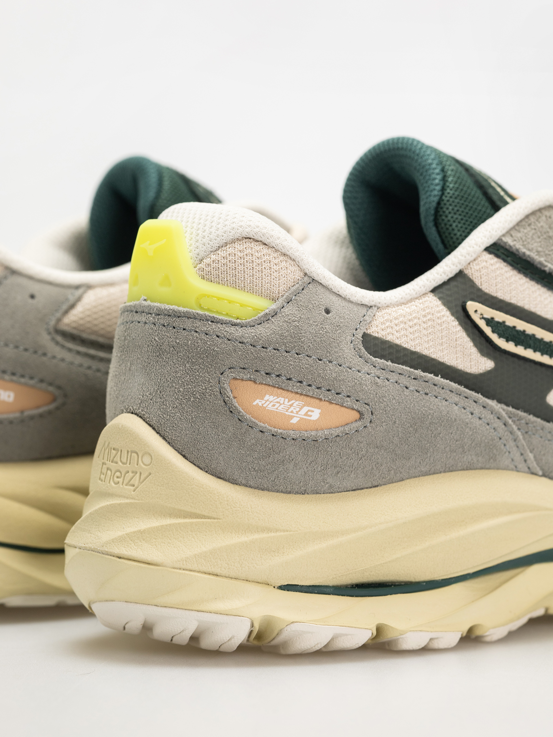 Обувки Mizuno Wave Rider Beta (shadow/pine grove/summer sand)