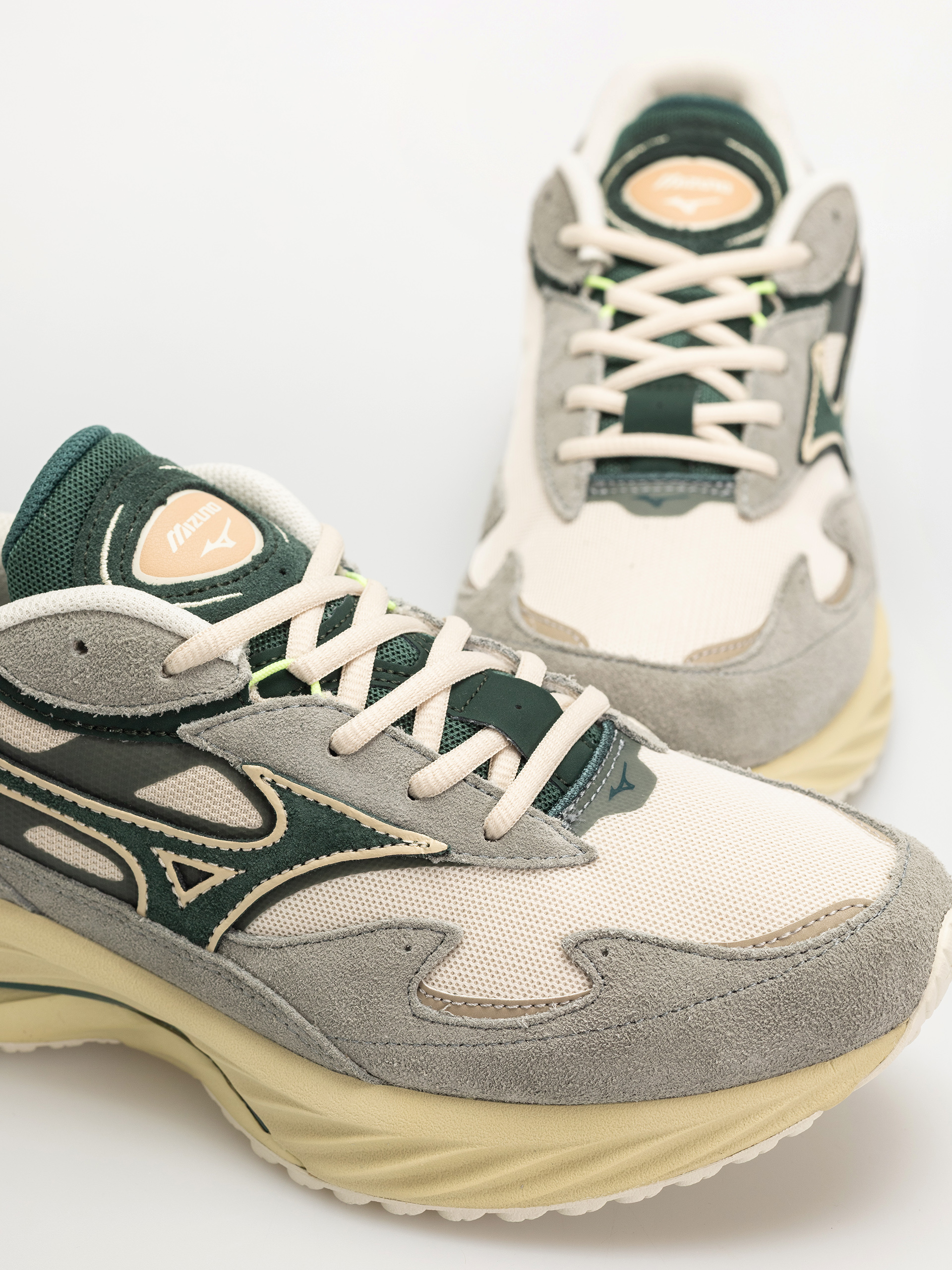 Обувки Mizuno Wave Rider Beta (shadow/pine grove/summer sand)