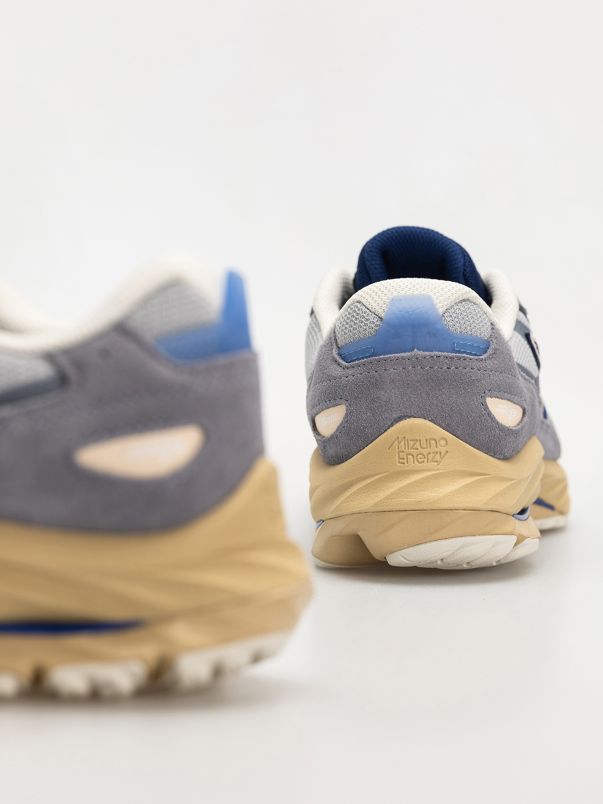 Обувки Mizuno Wave Rider Beta (tradewinds/india ink/harbor mist)