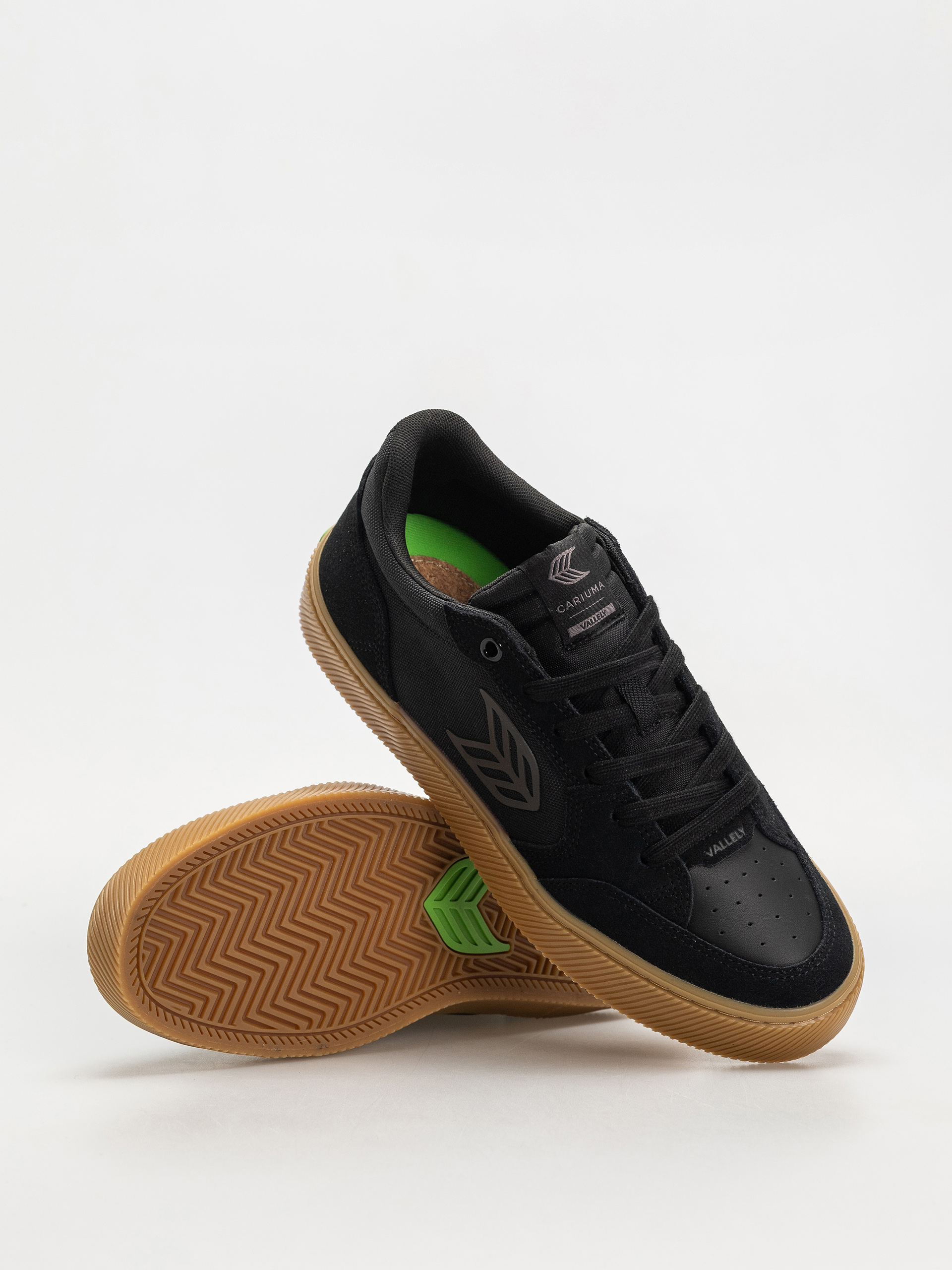 Обувки Cariuma Vallely Pro (gum black suede and cordura ash grey logo)