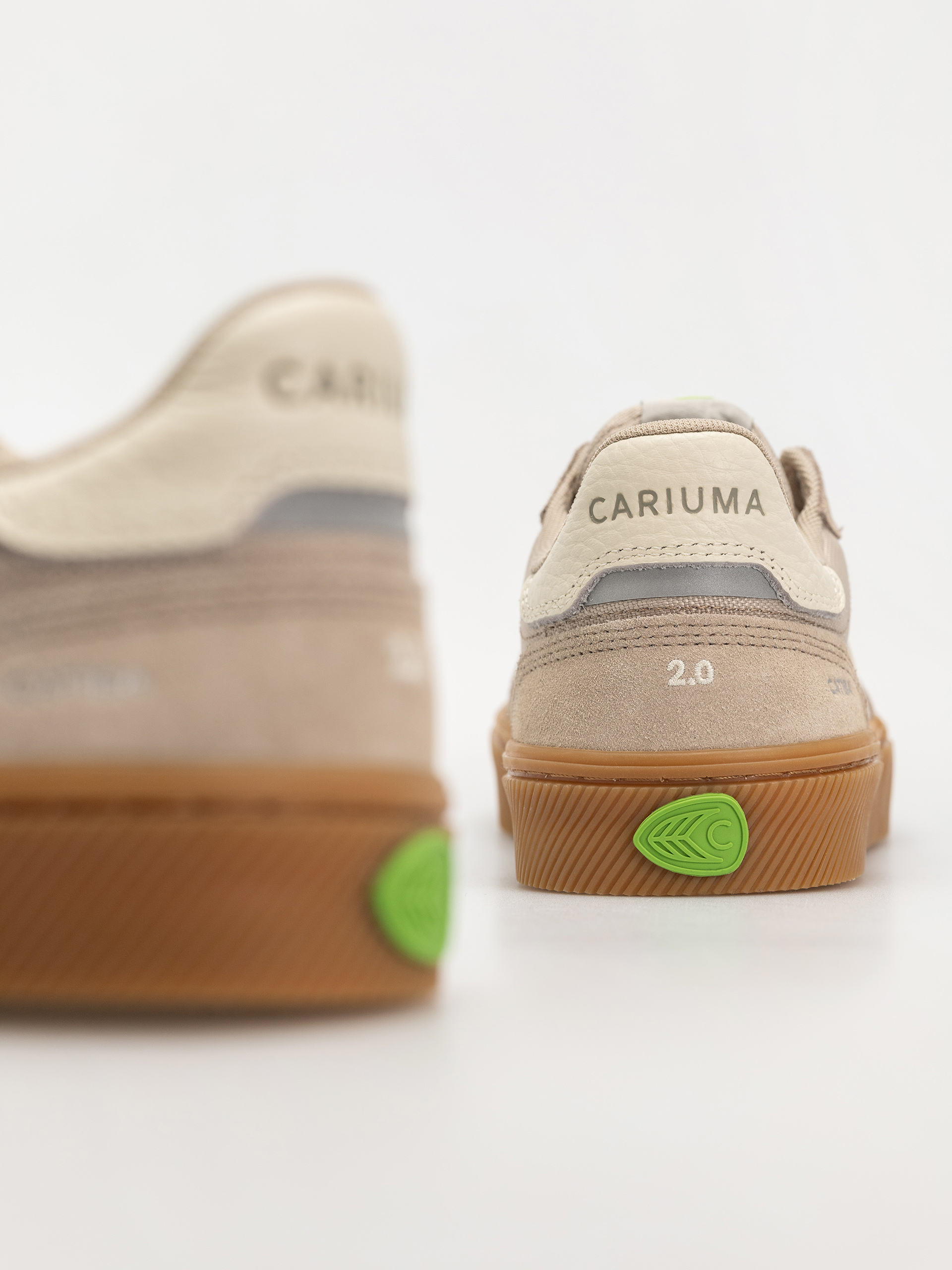 Обувки Cariuma Catiba Pro 2.0 (plaza taupe suede and cordura ivory logo)