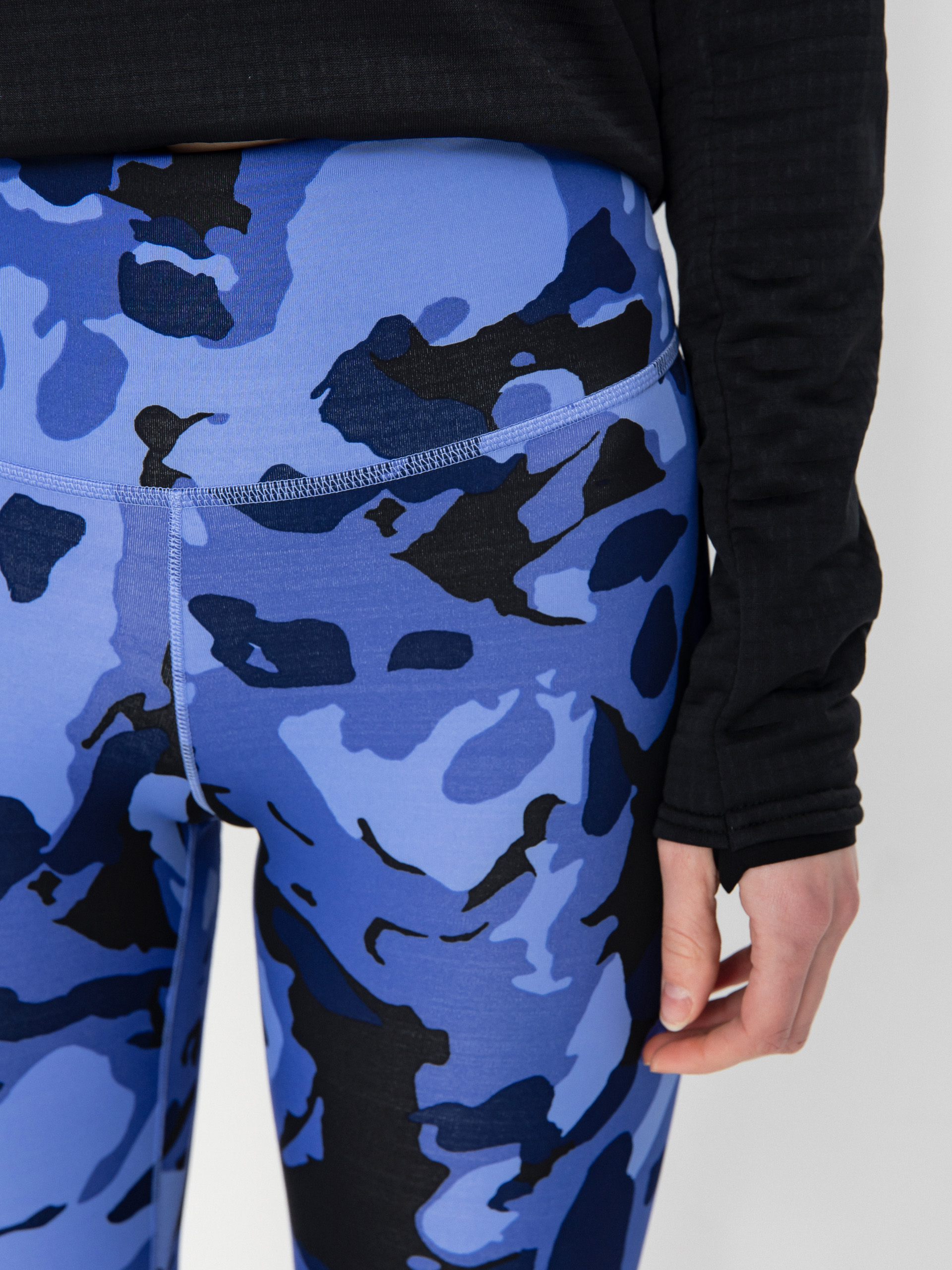 Клинове The North Face Ma Flex 25In Tight Aop Wmn (virtual blue light show)