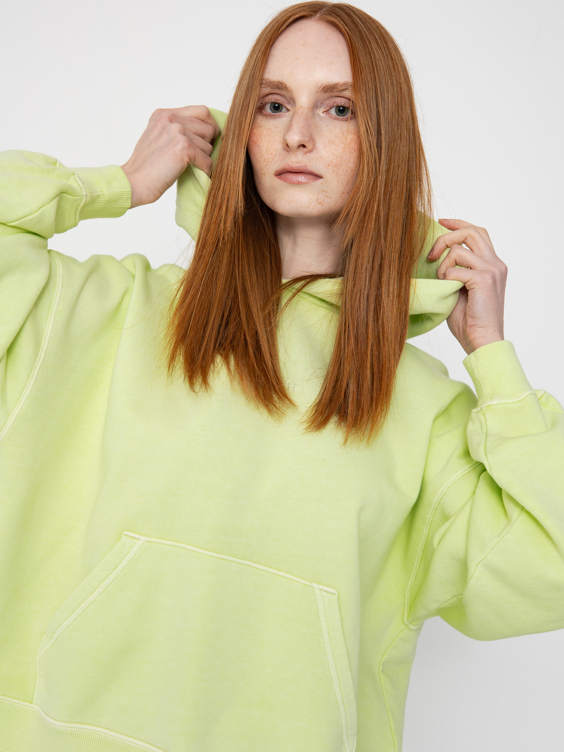 Суитшърт с качулка Carhartt WIP Benton HD Wmn (air green)