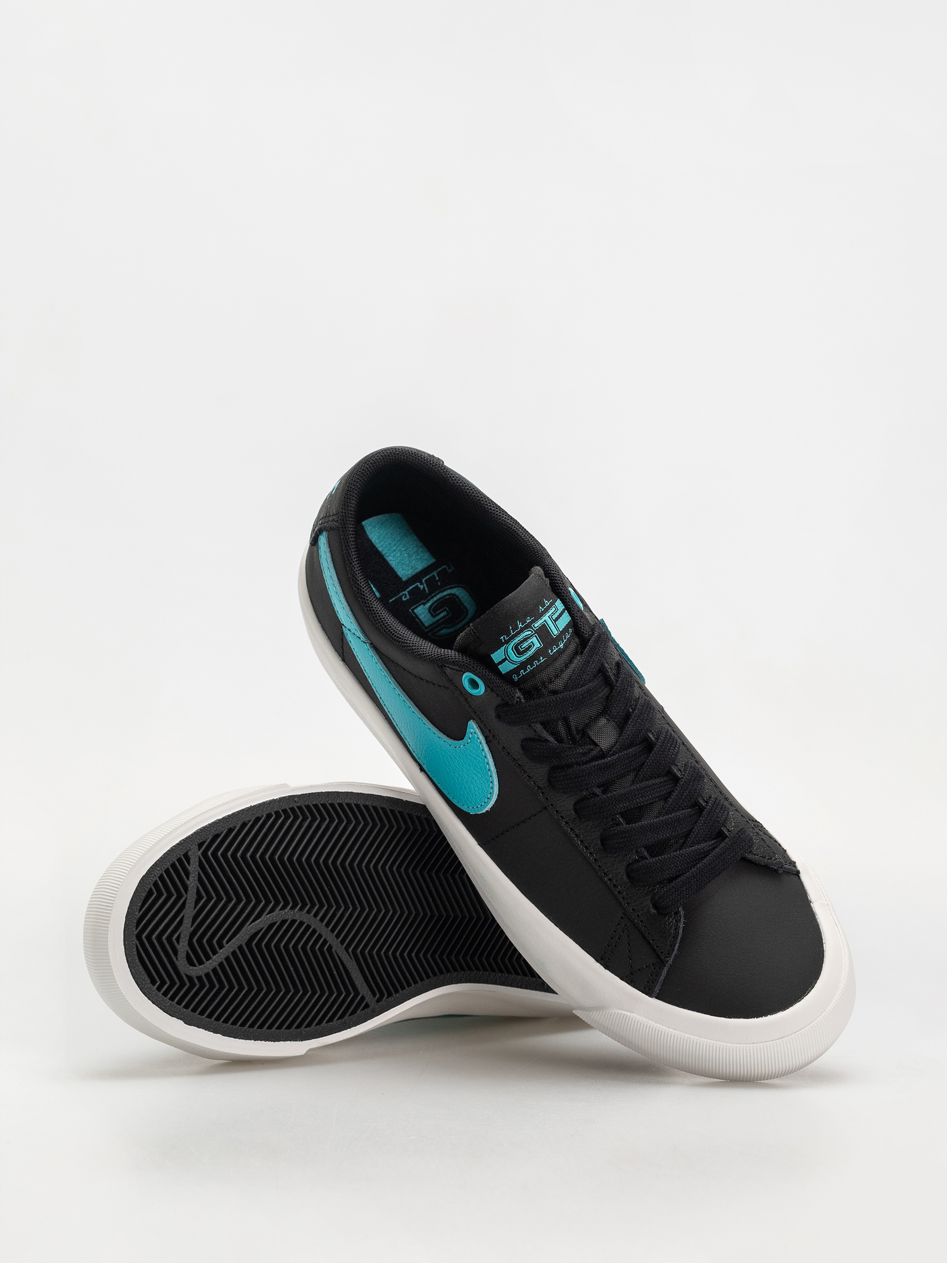 Обувки Nike SB Blazer Low Pro Gt (black/dusty cactus black summit white)