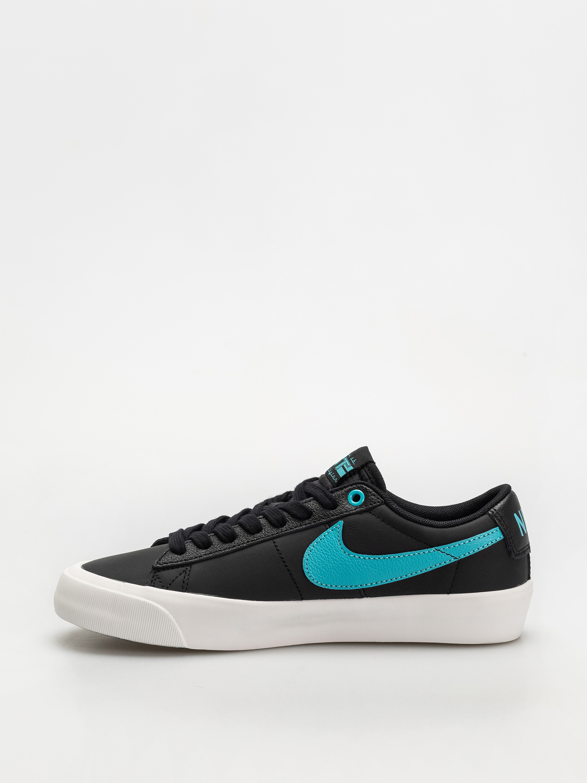 Обувки Nike SB Blazer Low Pro Gt (black/dusty cactus black summit white)