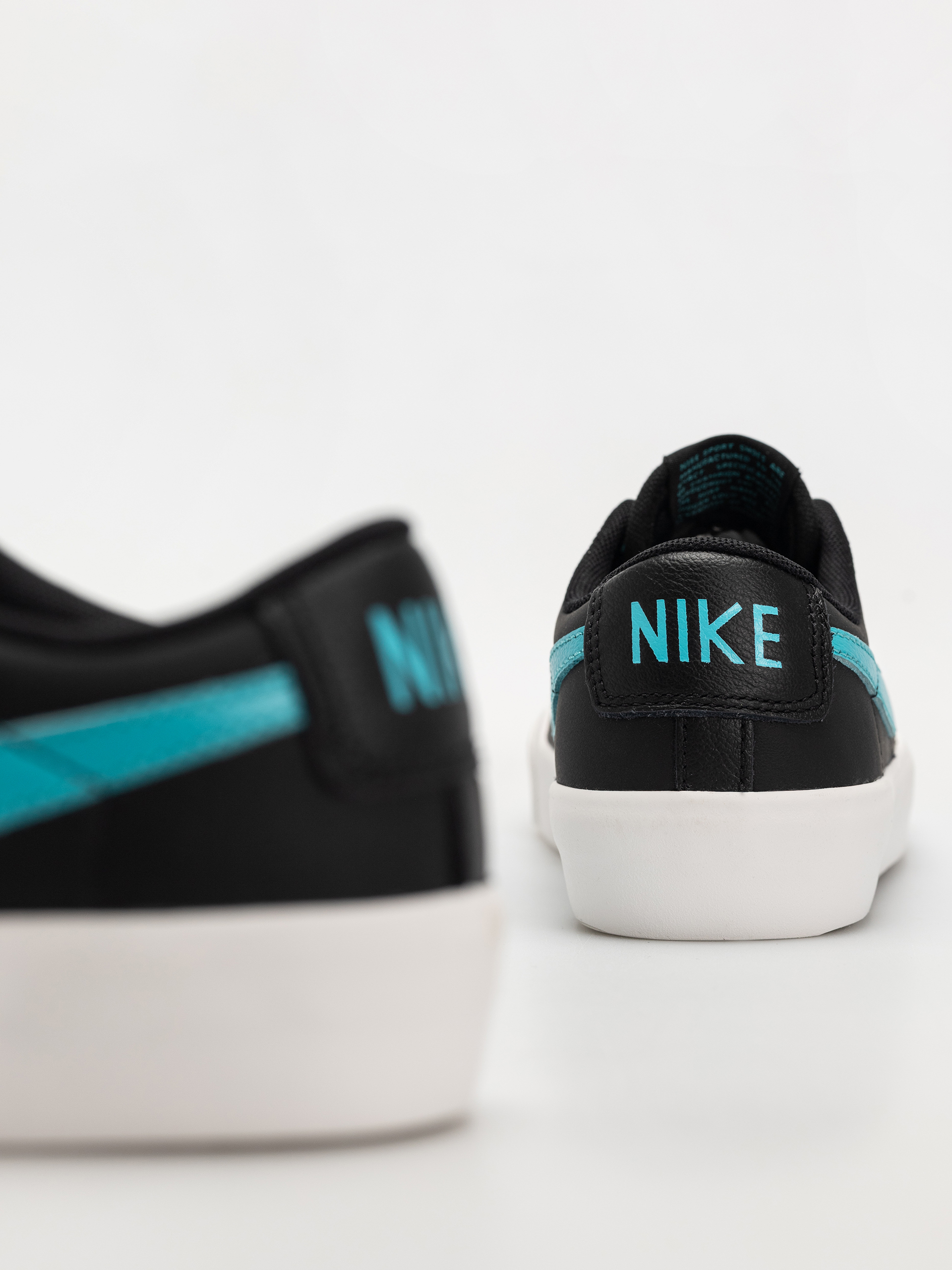 Обувки Nike SB Blazer Low Pro Gt (black/dusty cactus black summit white)