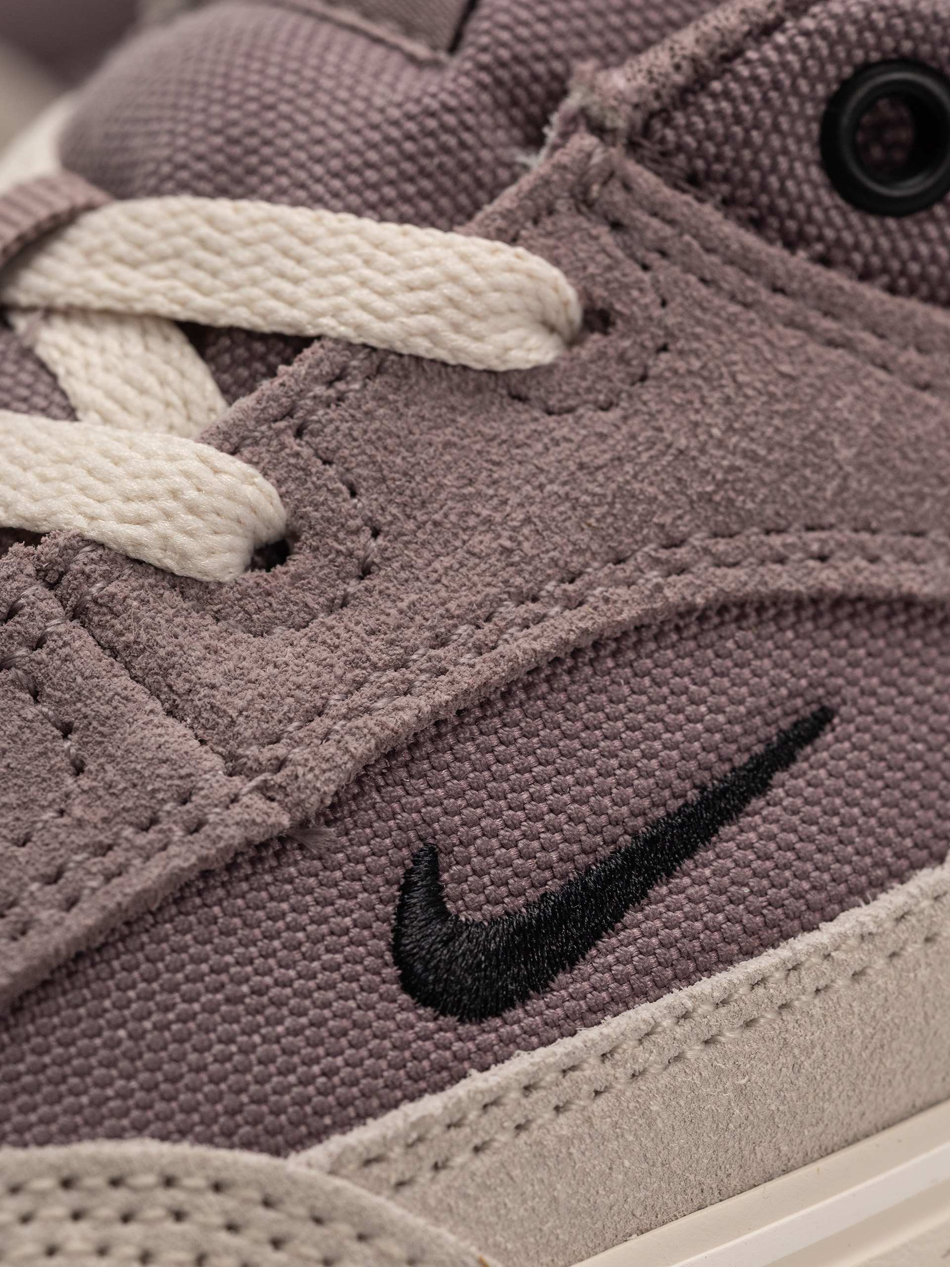 Обувки Nike SB Malor TE (taupe grey/black lt orewood brn cinnamon)