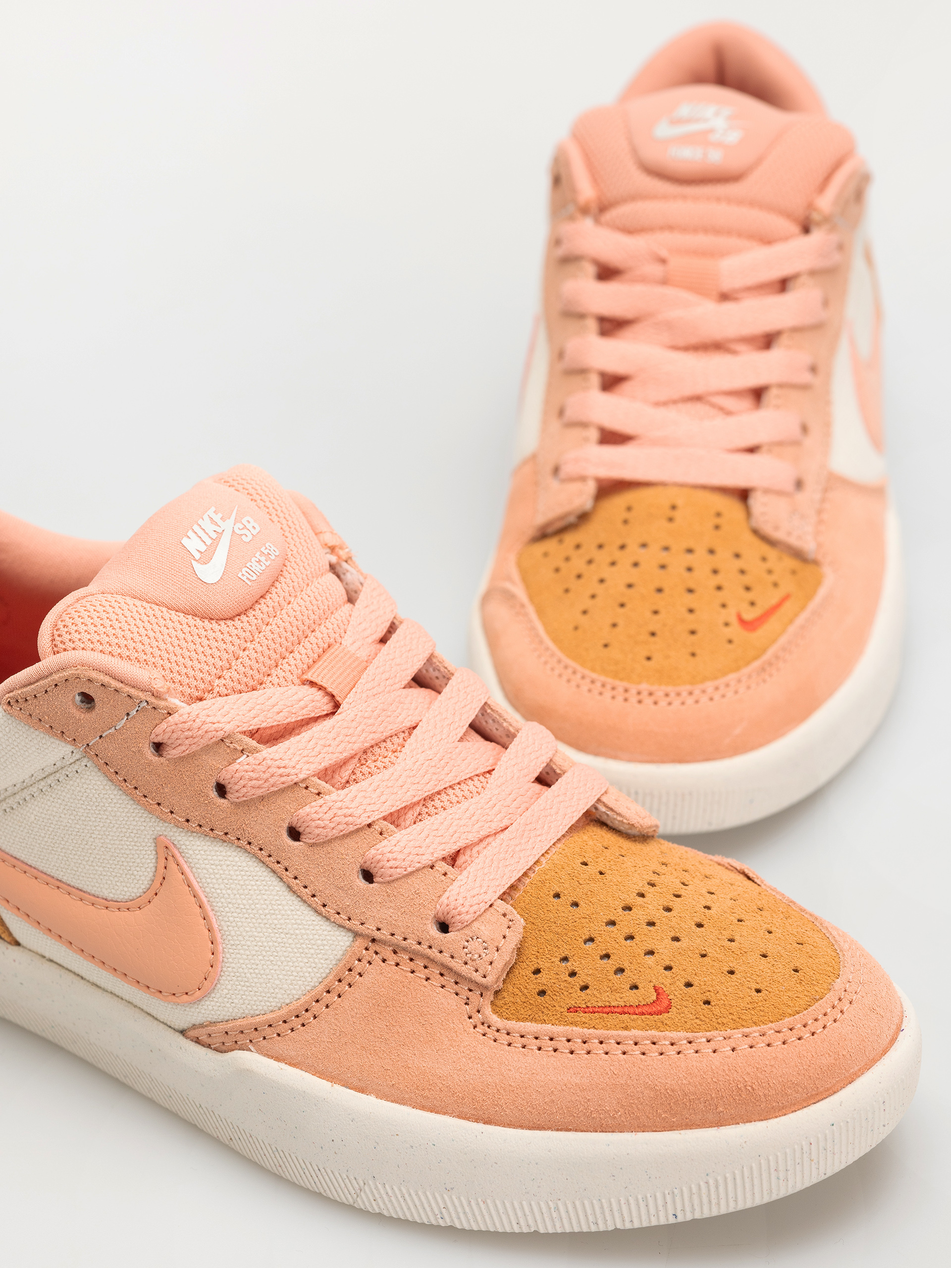 Обувки Nike SB Force 58 (pale ivory/apricot agate copper moon)