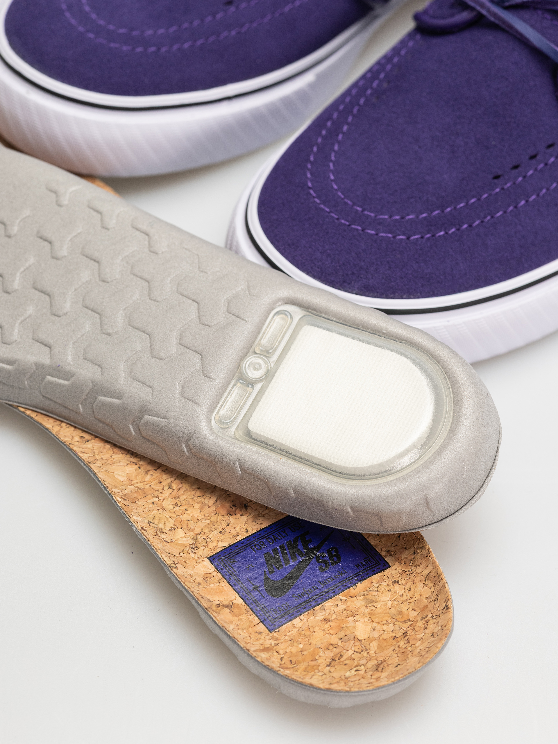 Обувки Nike SB Zoom Janoski Og+ (court purple/black court purple white)